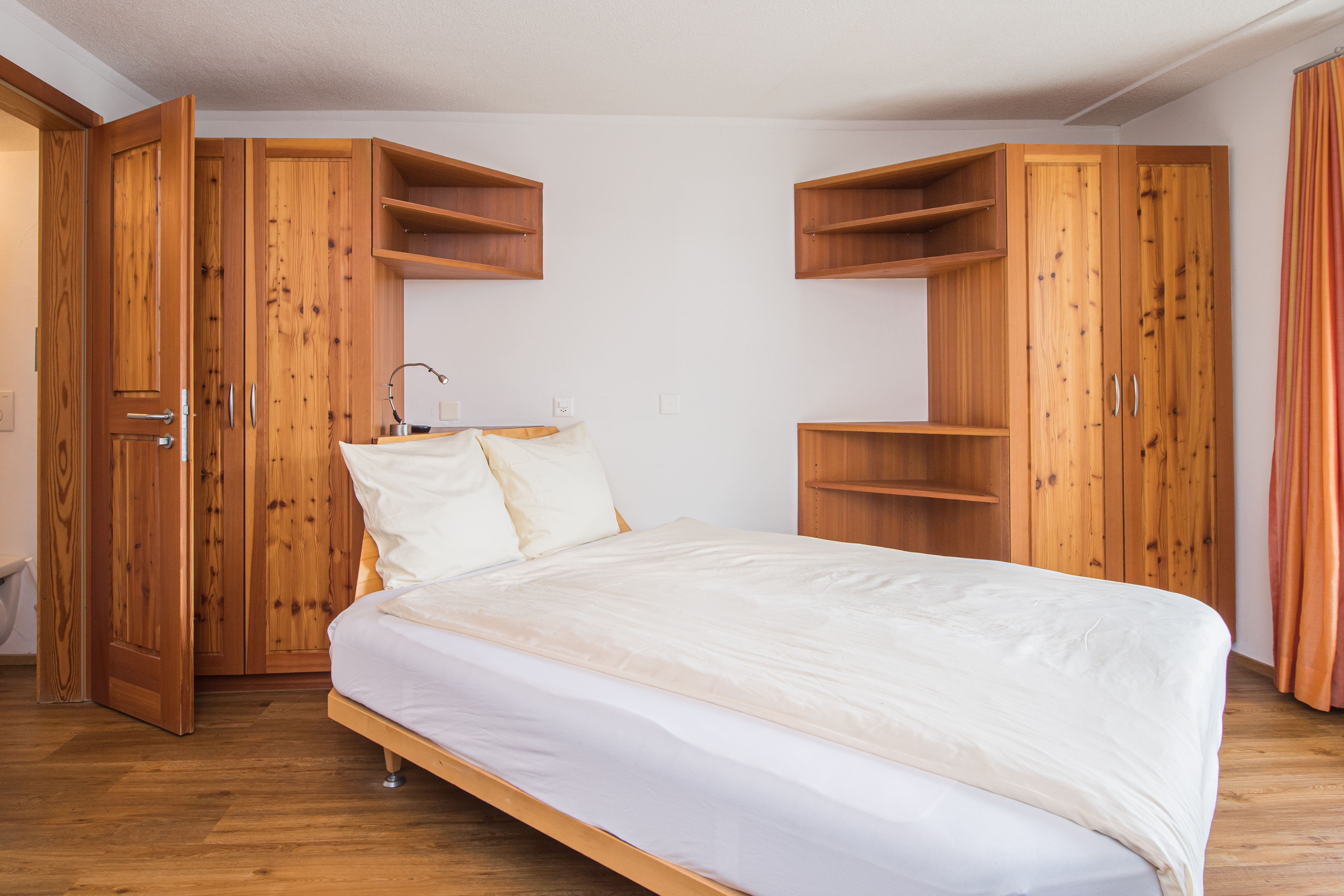 Rising Sun Hotel – image