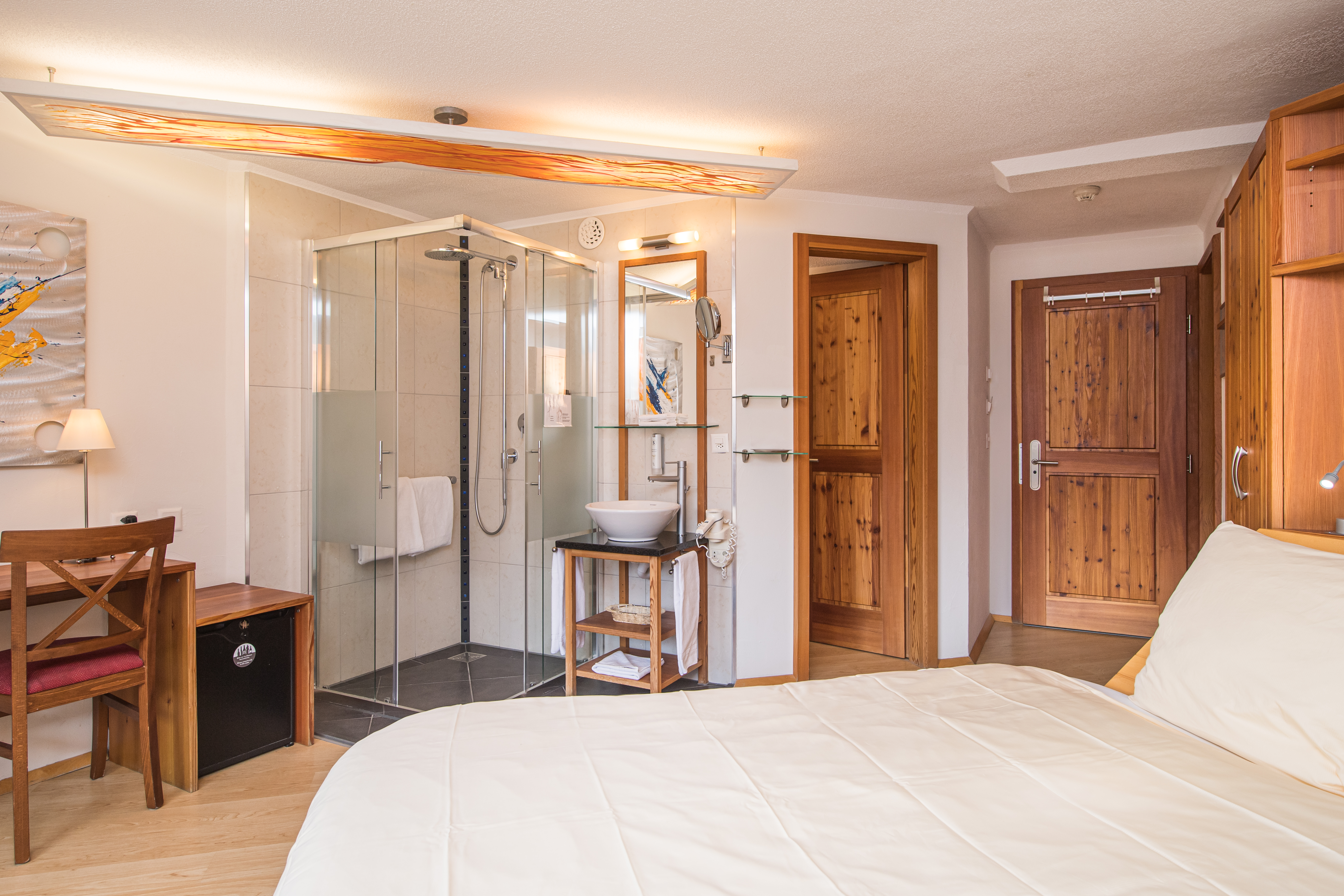 Rising Sun Hotel – image