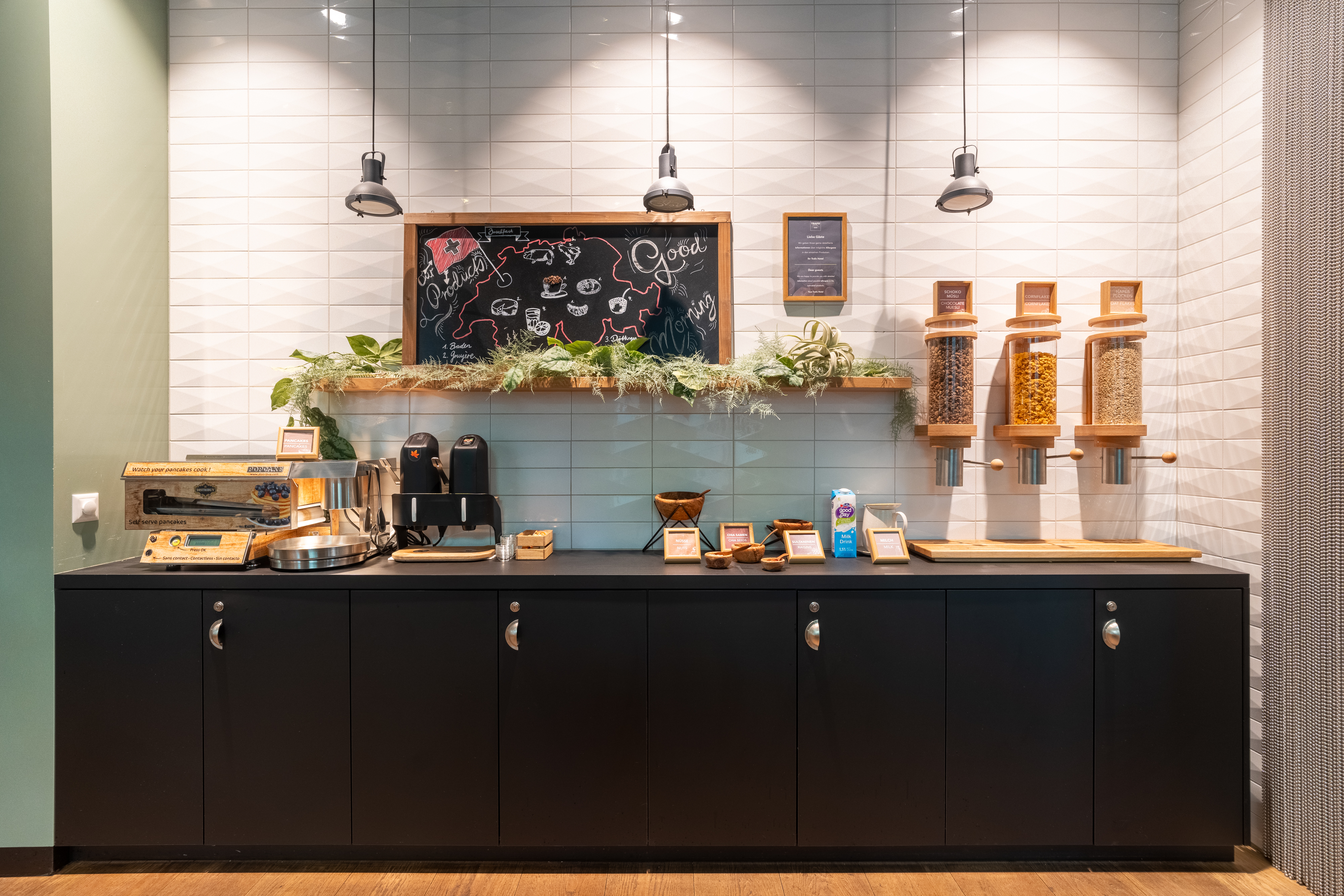 Trafo Hotel – Bild