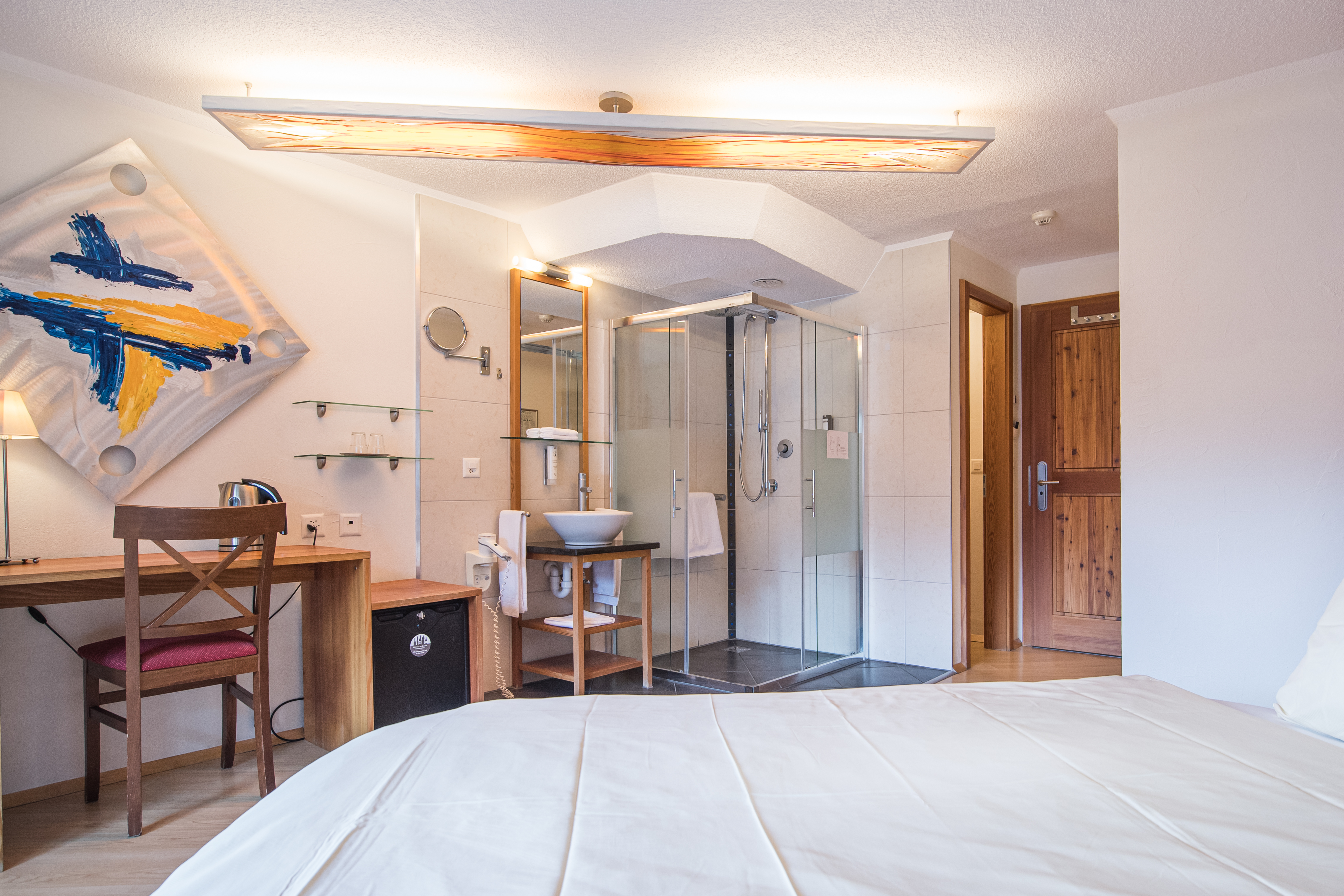 Rising Sun Hotel – image