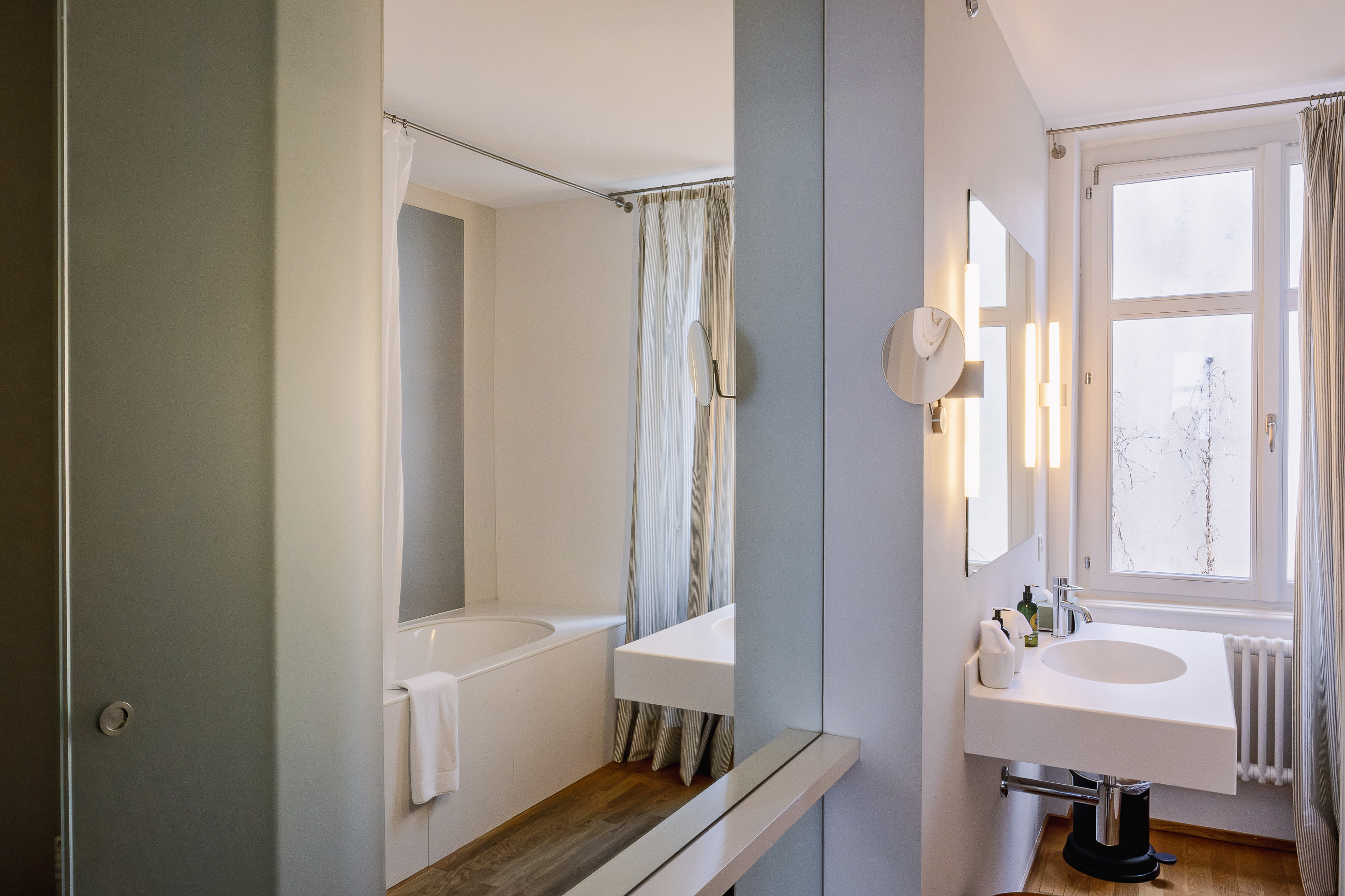 Consum Boutique Hotel – image