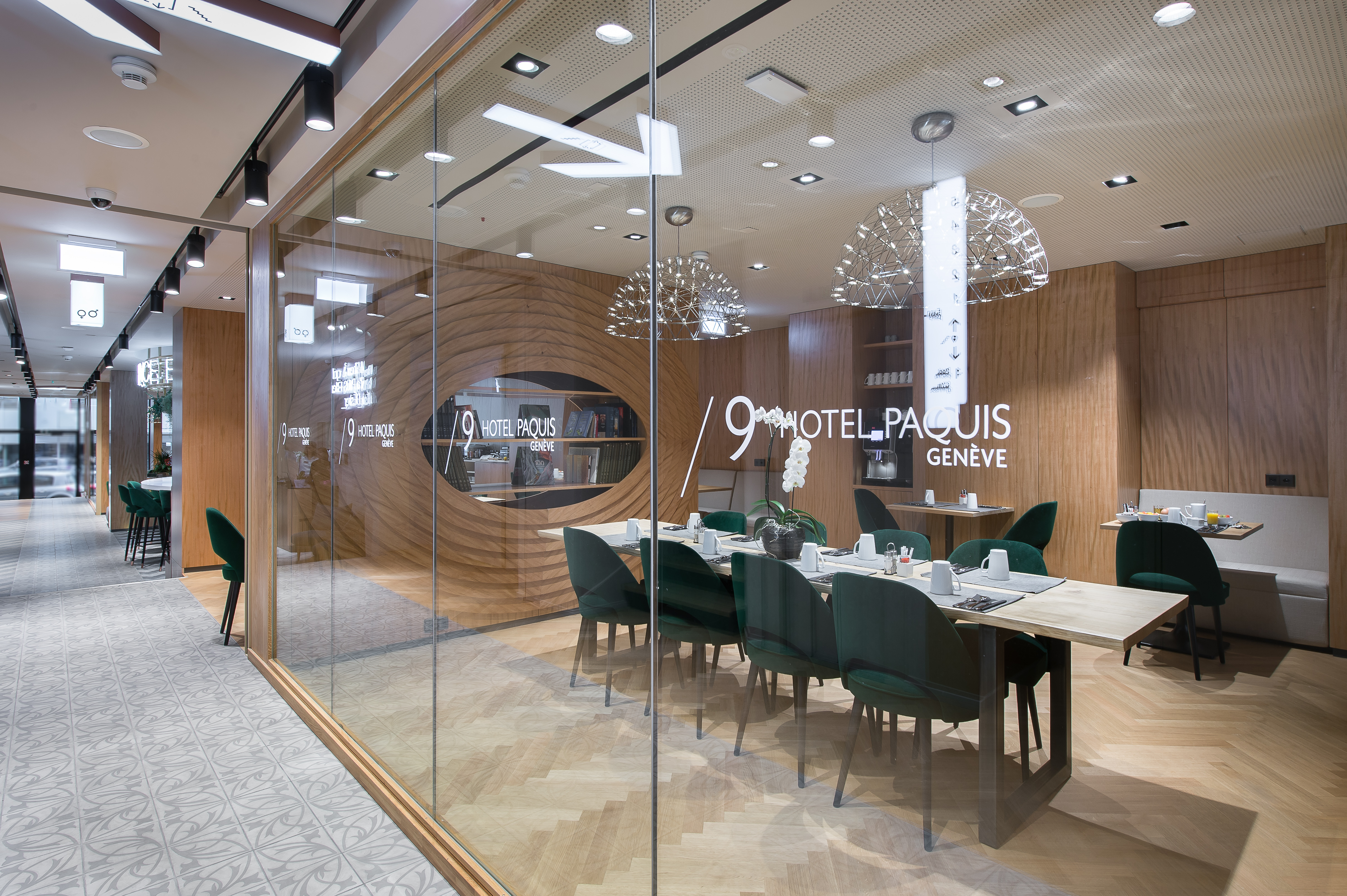 9HOTEL PAQUIS – Bild