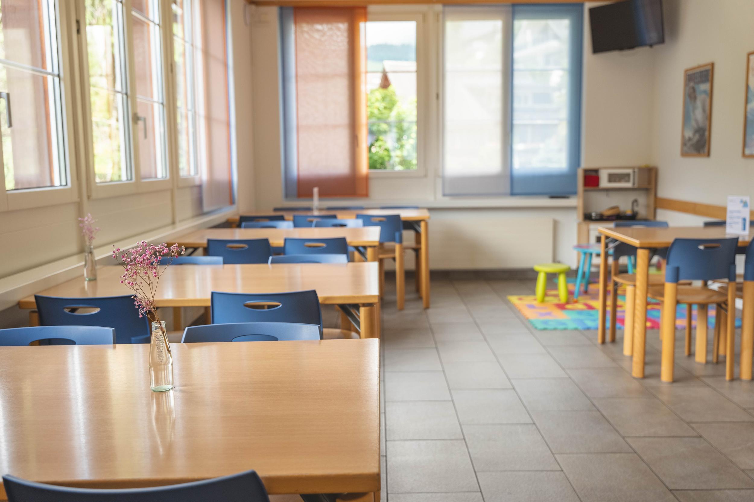 Engelberg Youth Hostel – image