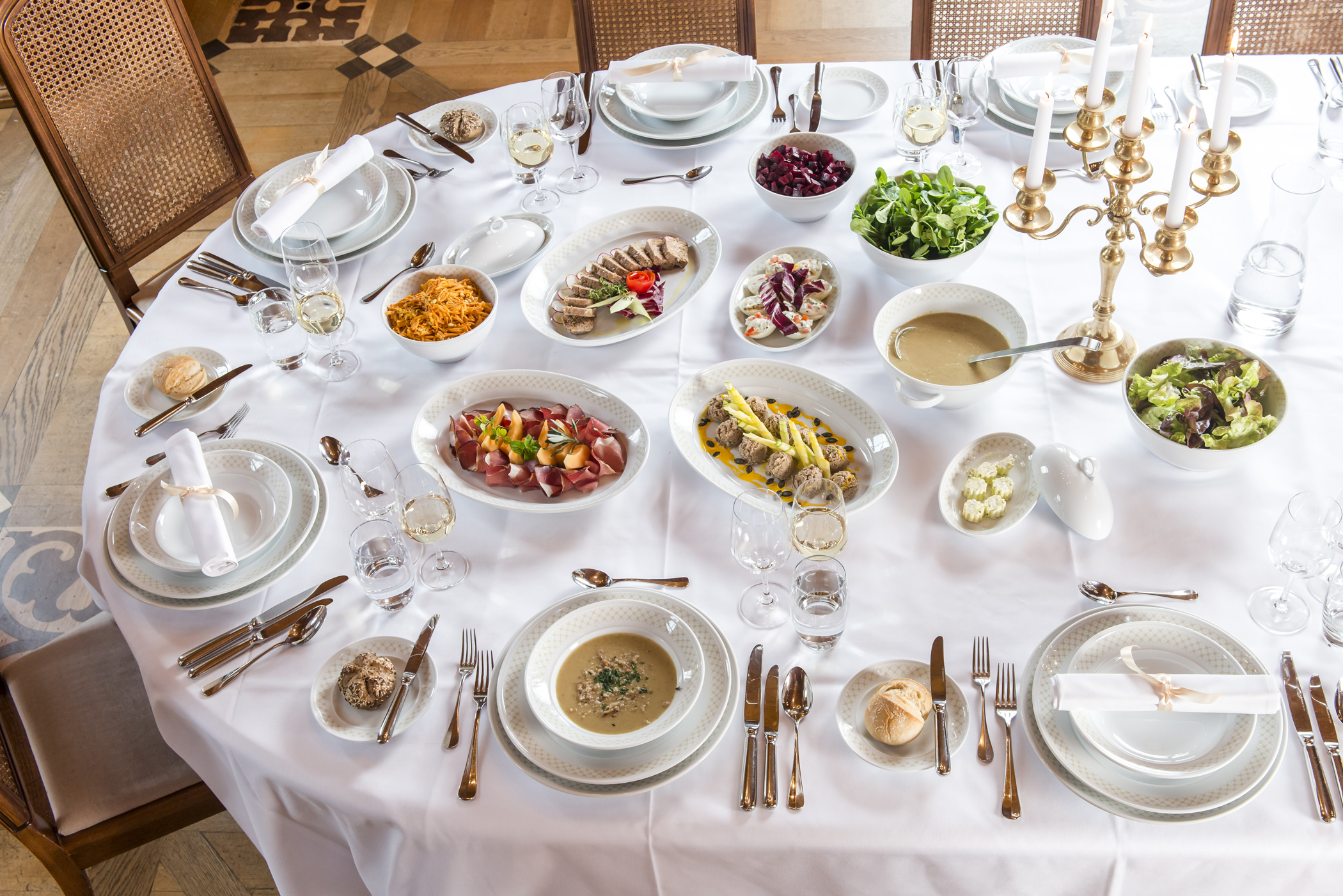 Schloss Münchenwiler – Bild