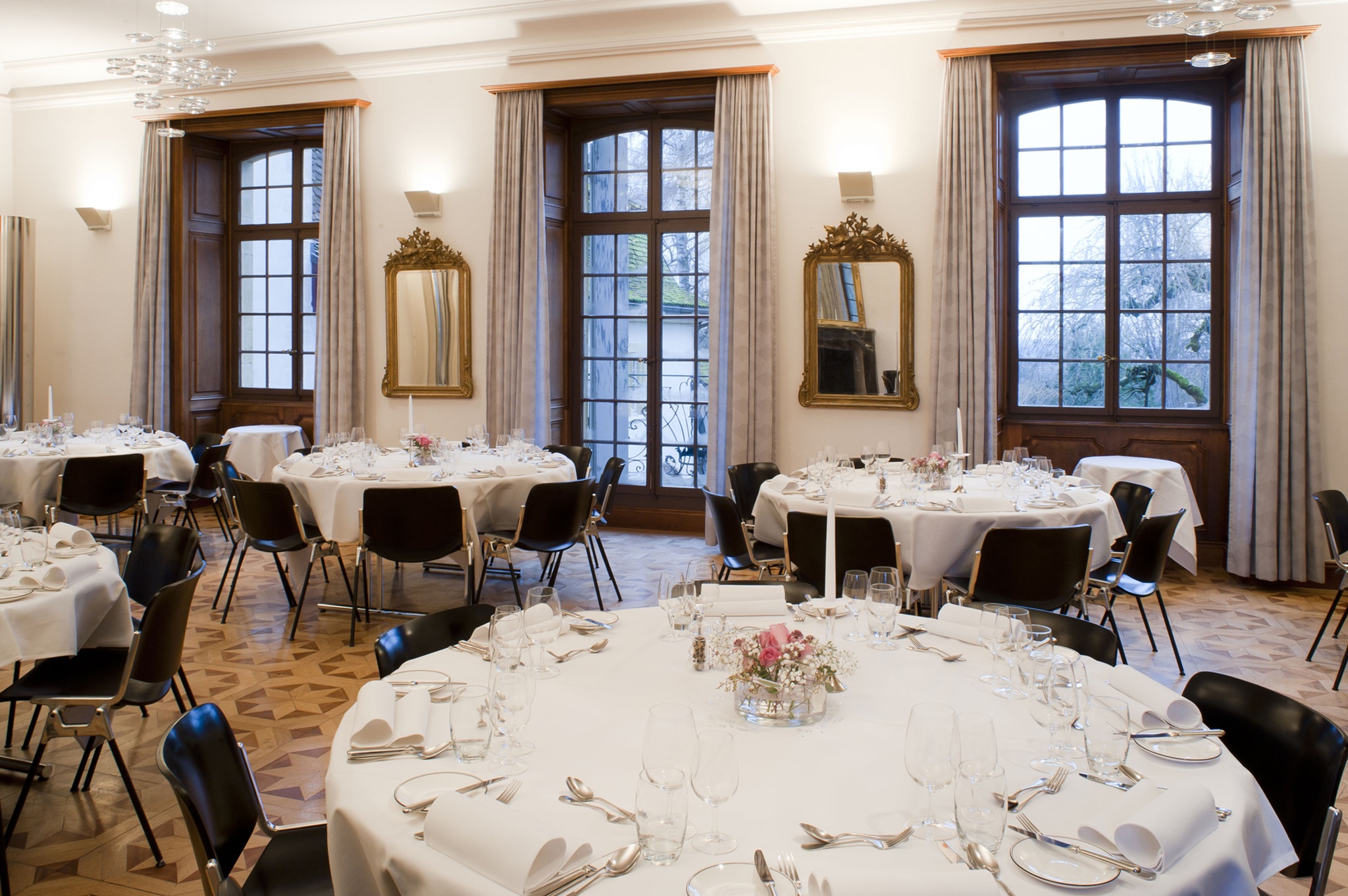 Schloss Münchenwiler – Bild