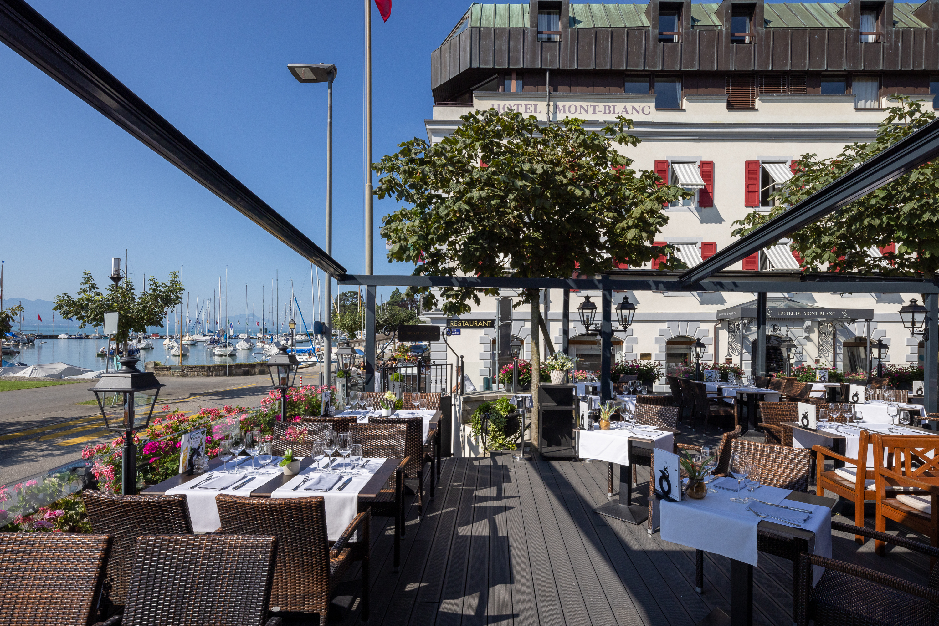 Terrassen-Restaurant mit Seeblick Terrassen-Restaurant mit Seeblick