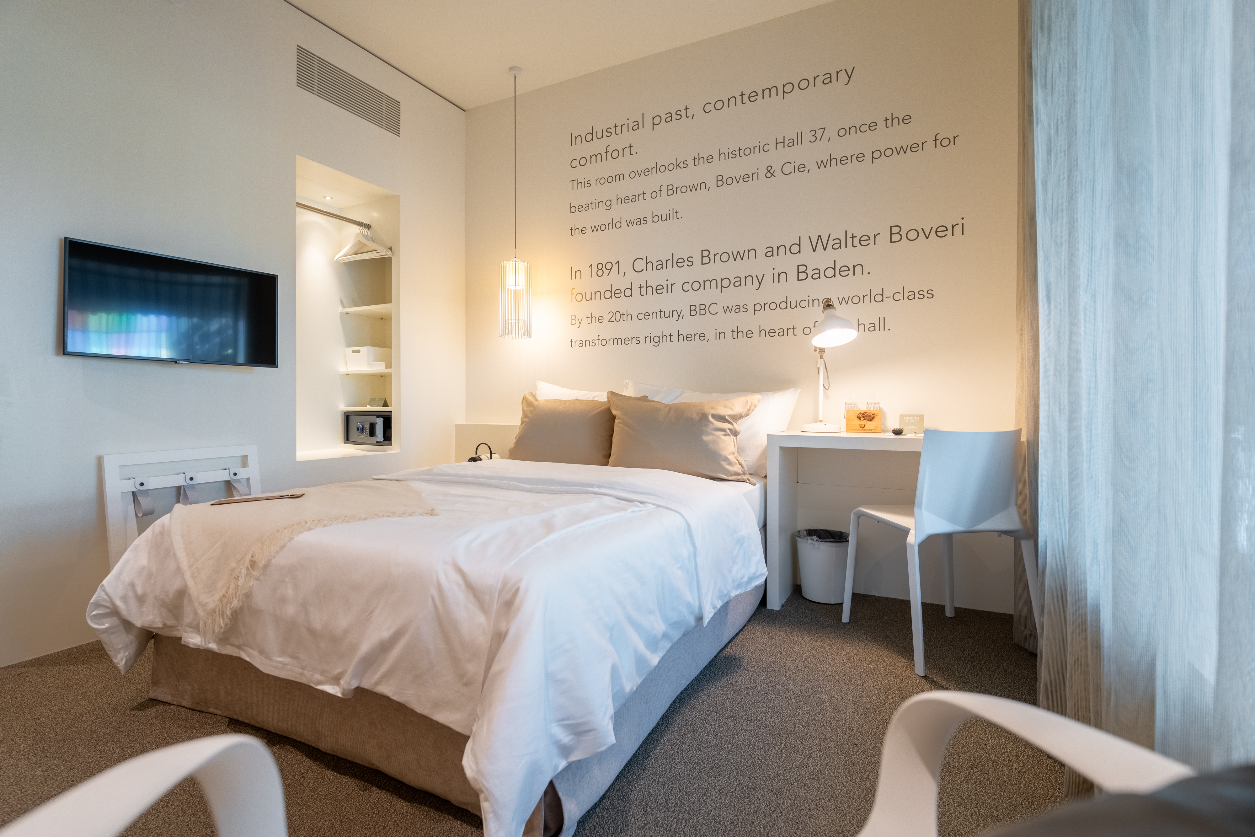 Trafo Hotel – Bild