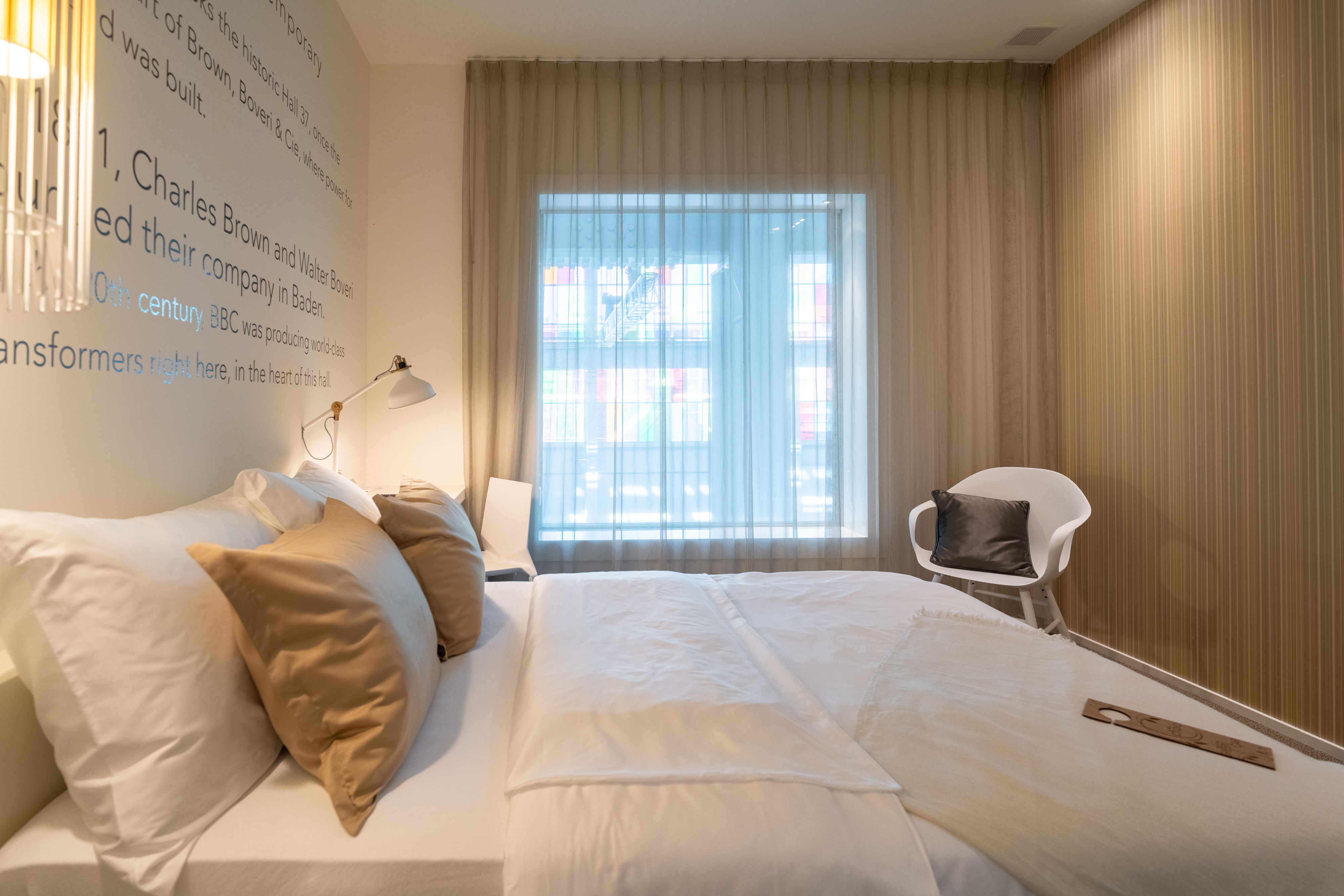 Trafo Hotel – Bild