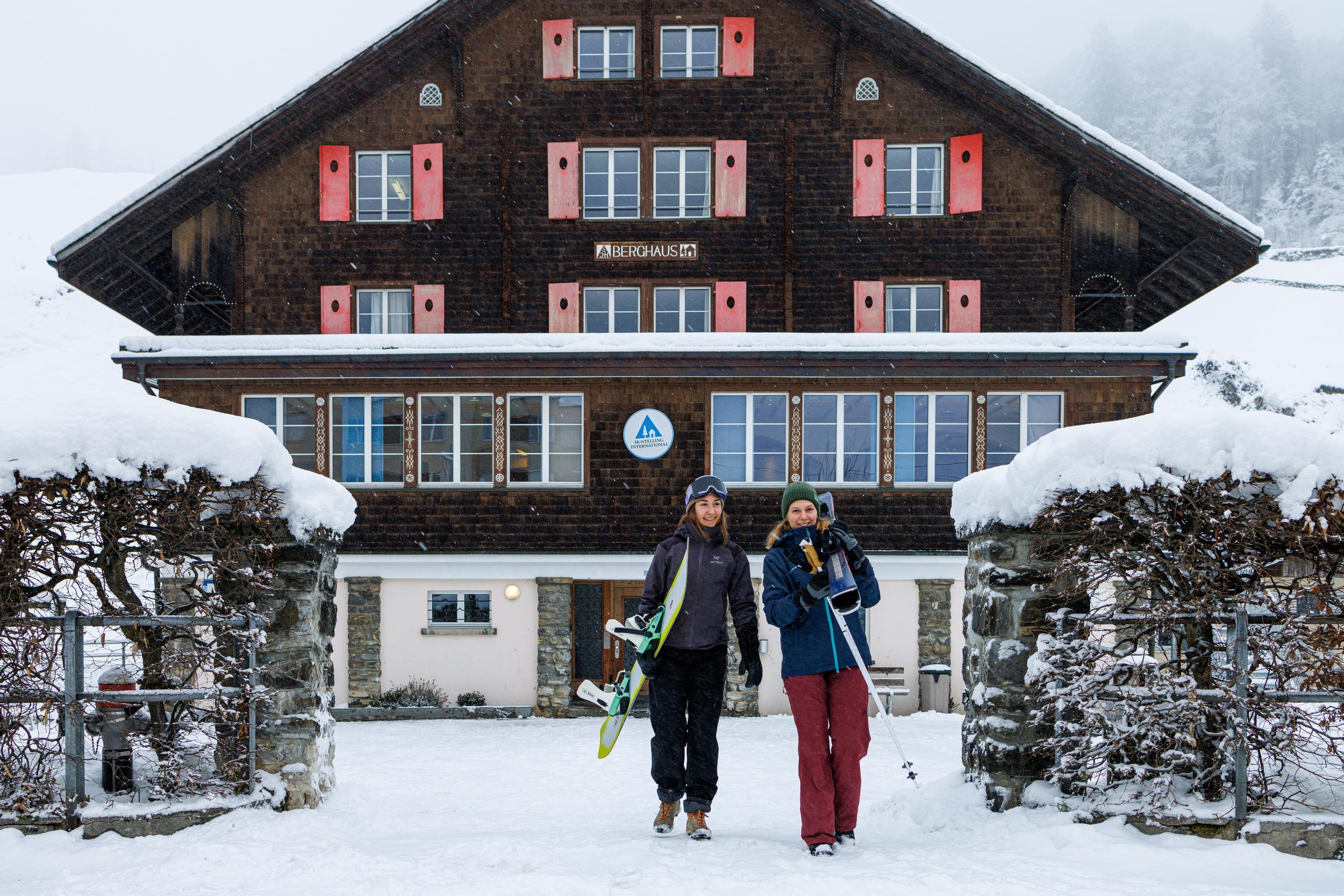 Engelberg Youth Hostel – image