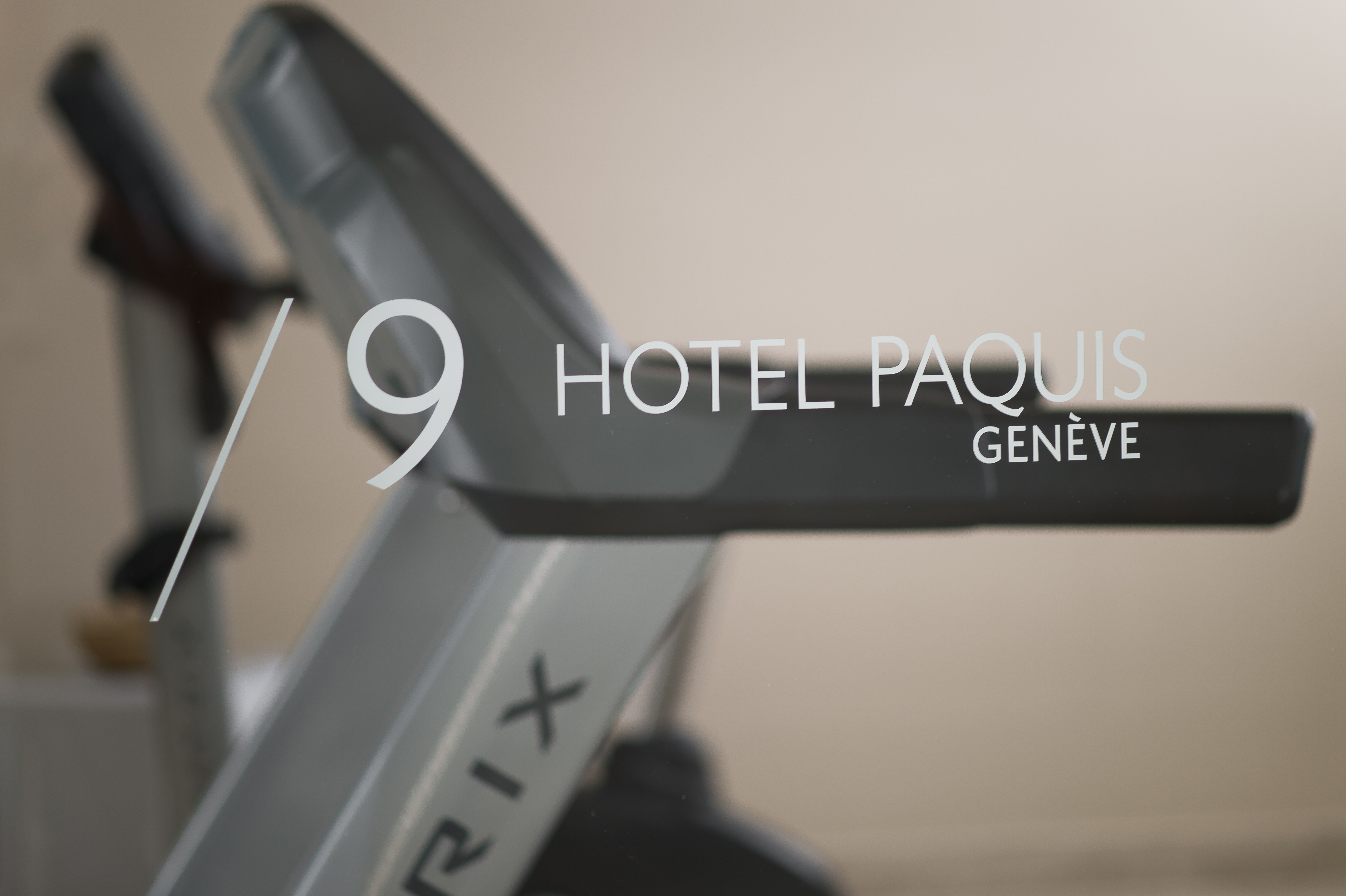 9HOTEL PAQUIS – Bild
