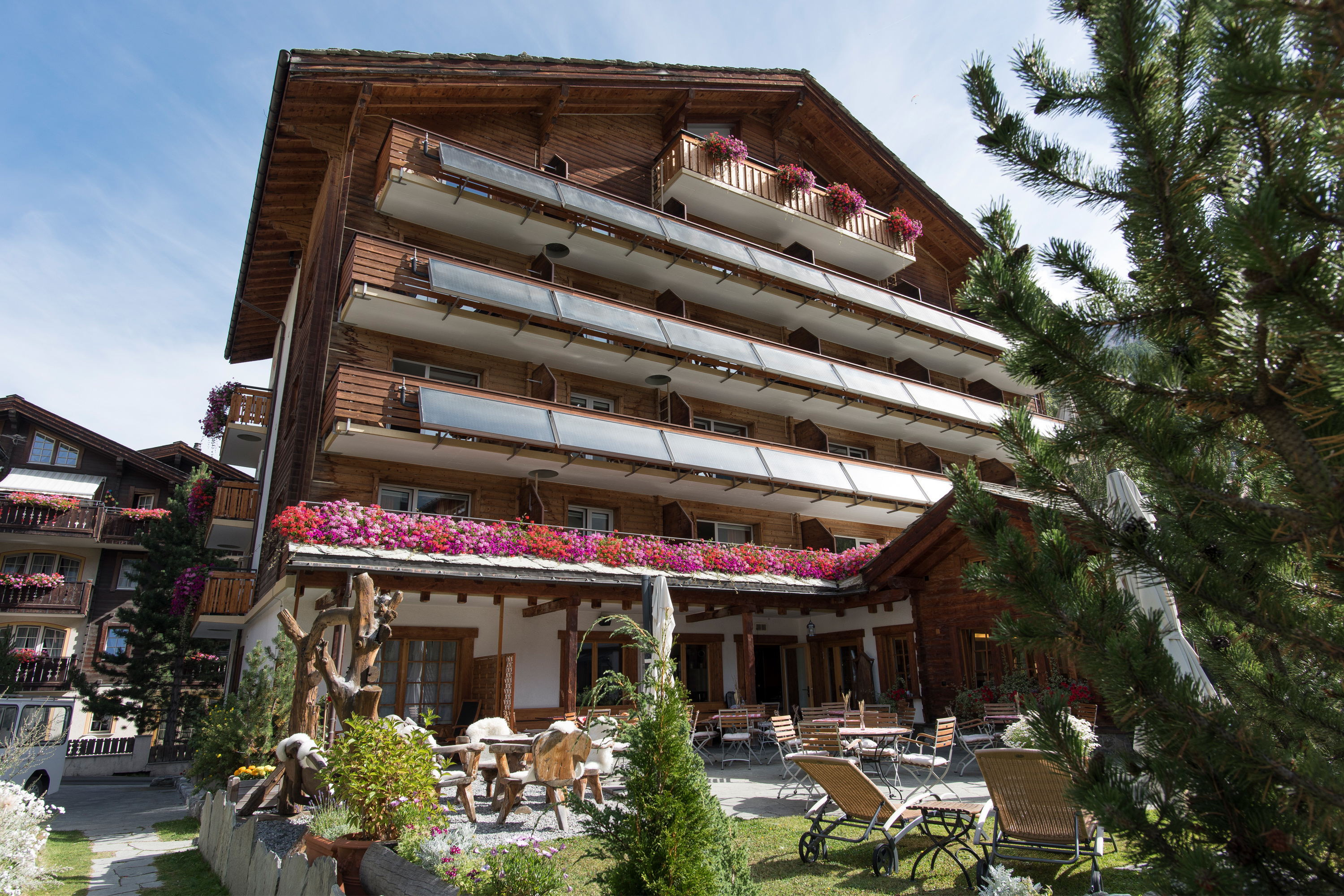 Rising Sun Hotel – image