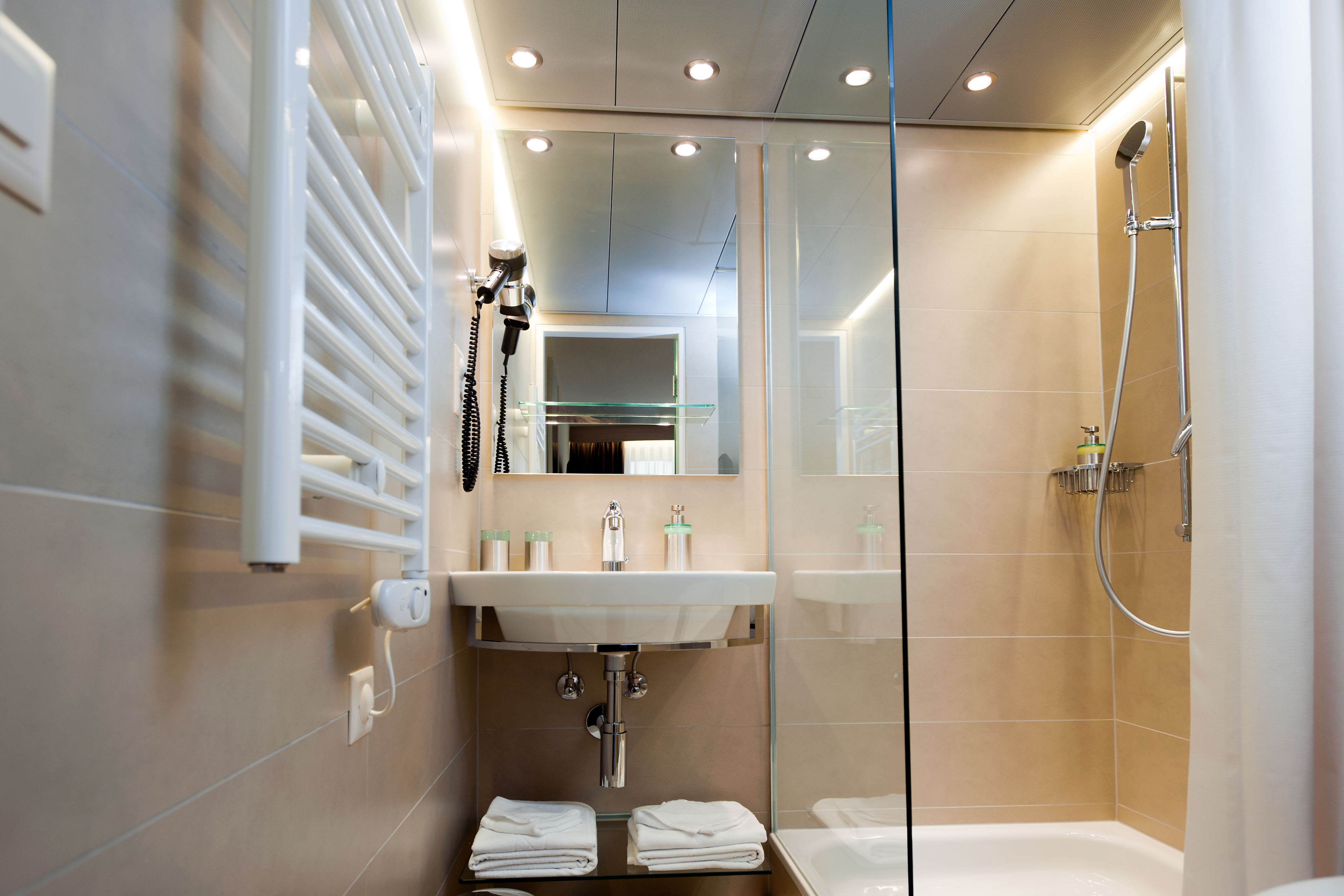 Badezimmer mit Dusch Badezimmer mit Dusch