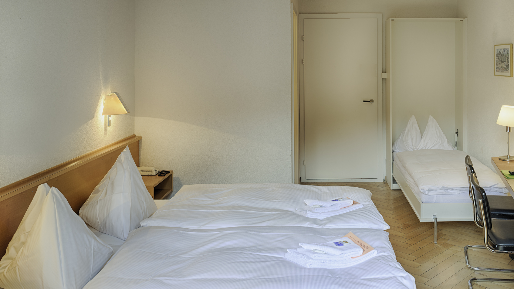 Doppelzimmer DU/WC Doppelzimmer DU/WC