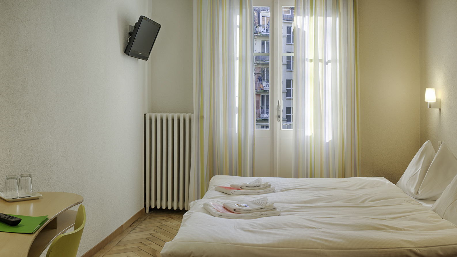 Doppelzimmer DU/WC Doppelzimmer DU/WC