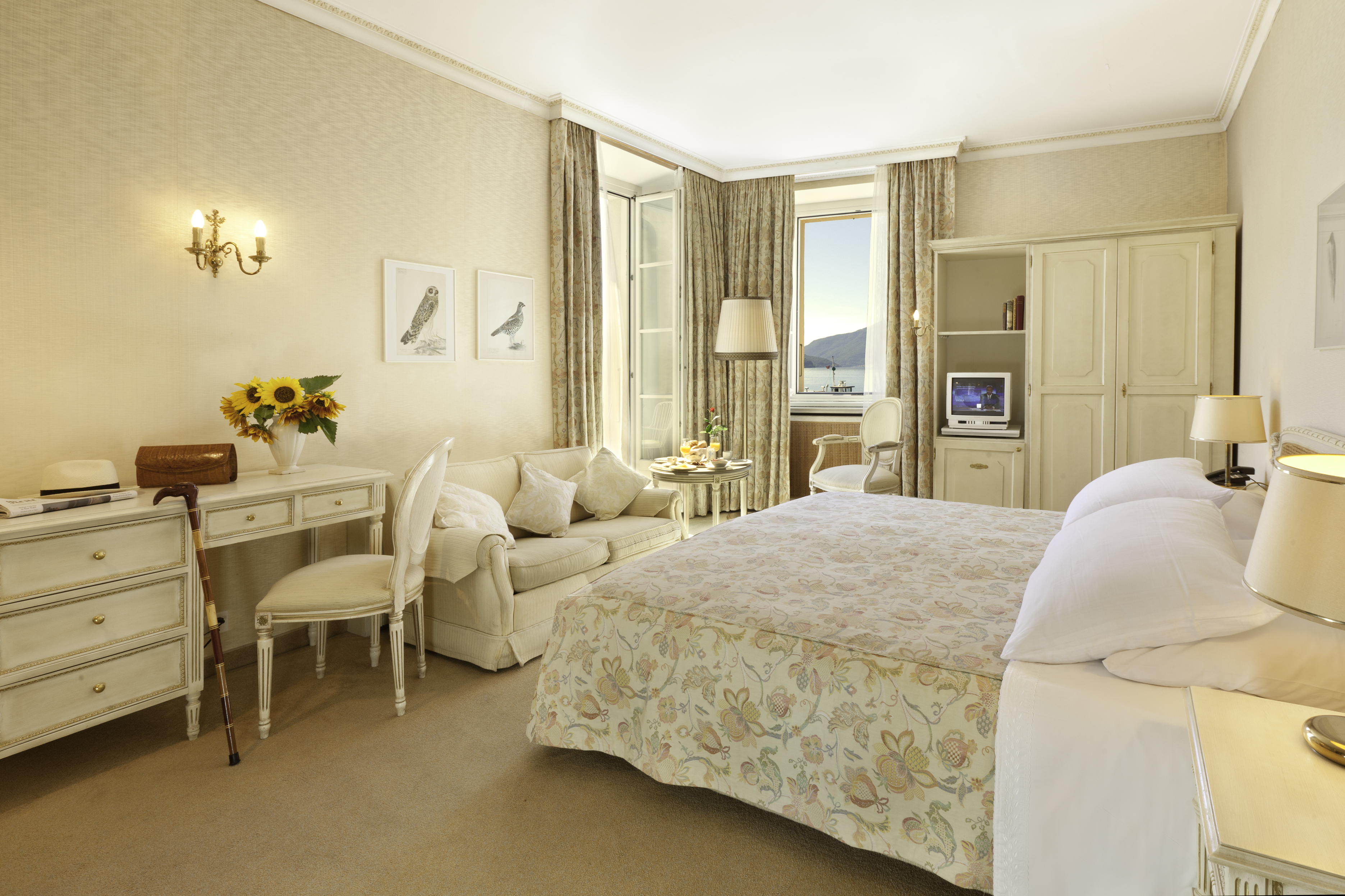 Double room with lake view Double room with lake view