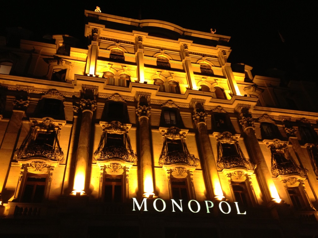 Fassade-Nachts Fassade-Nachts