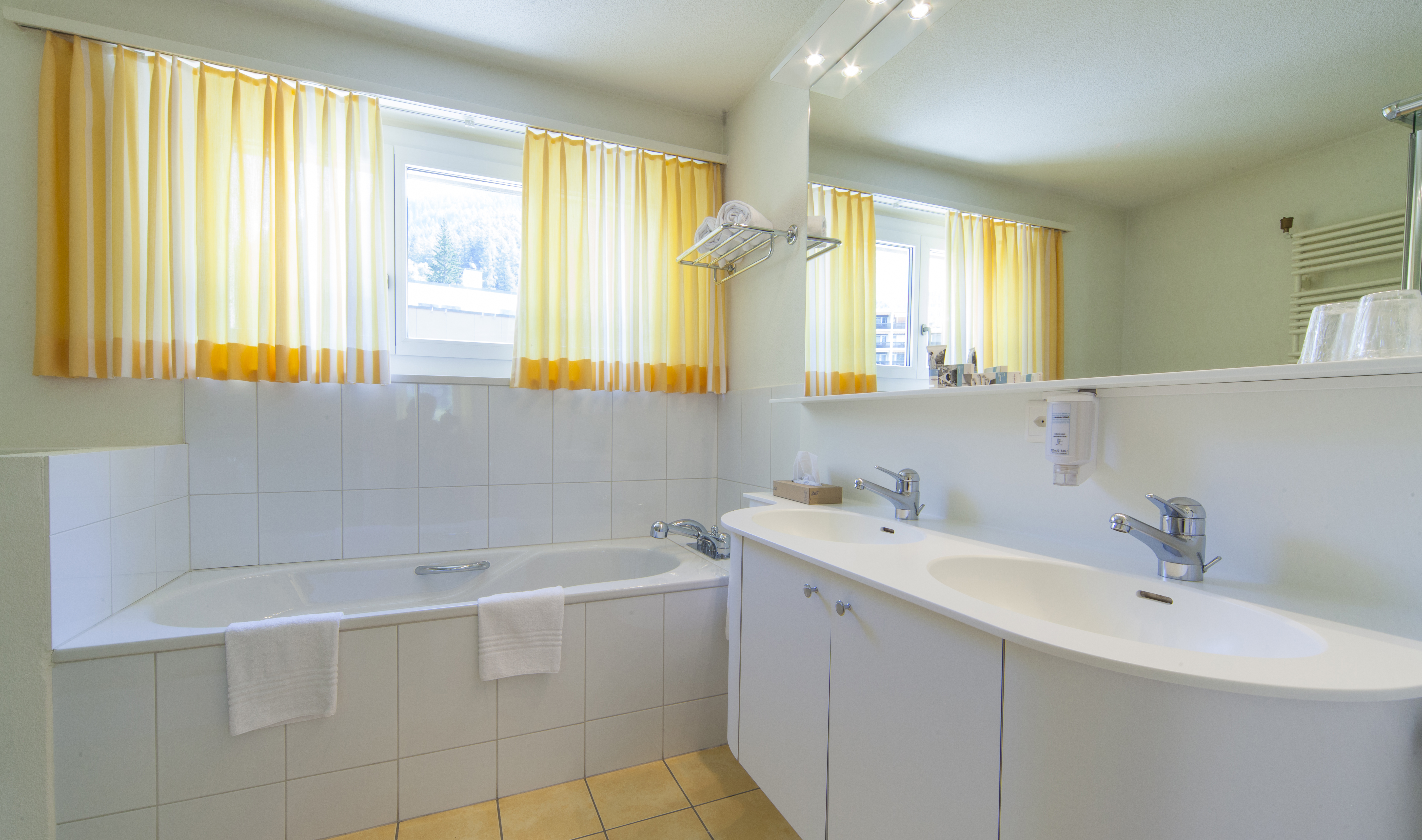 Attika Suite Badezimmer Attika Suite Badezimmer