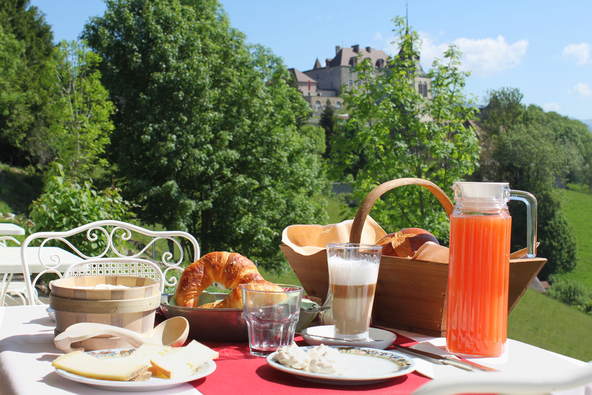 salle des petits déjeuner salle des petits déjeuner