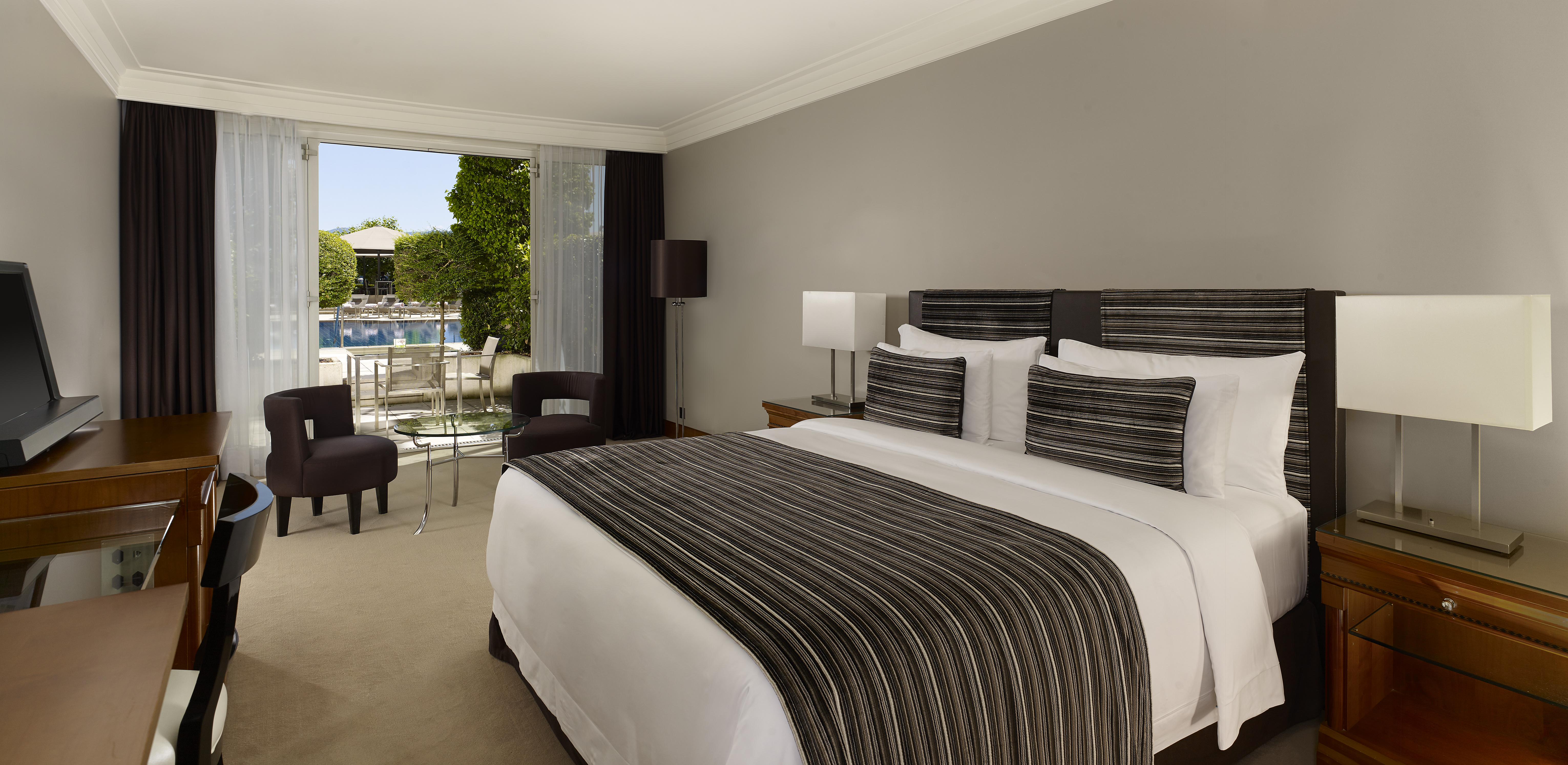 Prestige Room Pool View with terrace Prestige Room Pool View with terrace