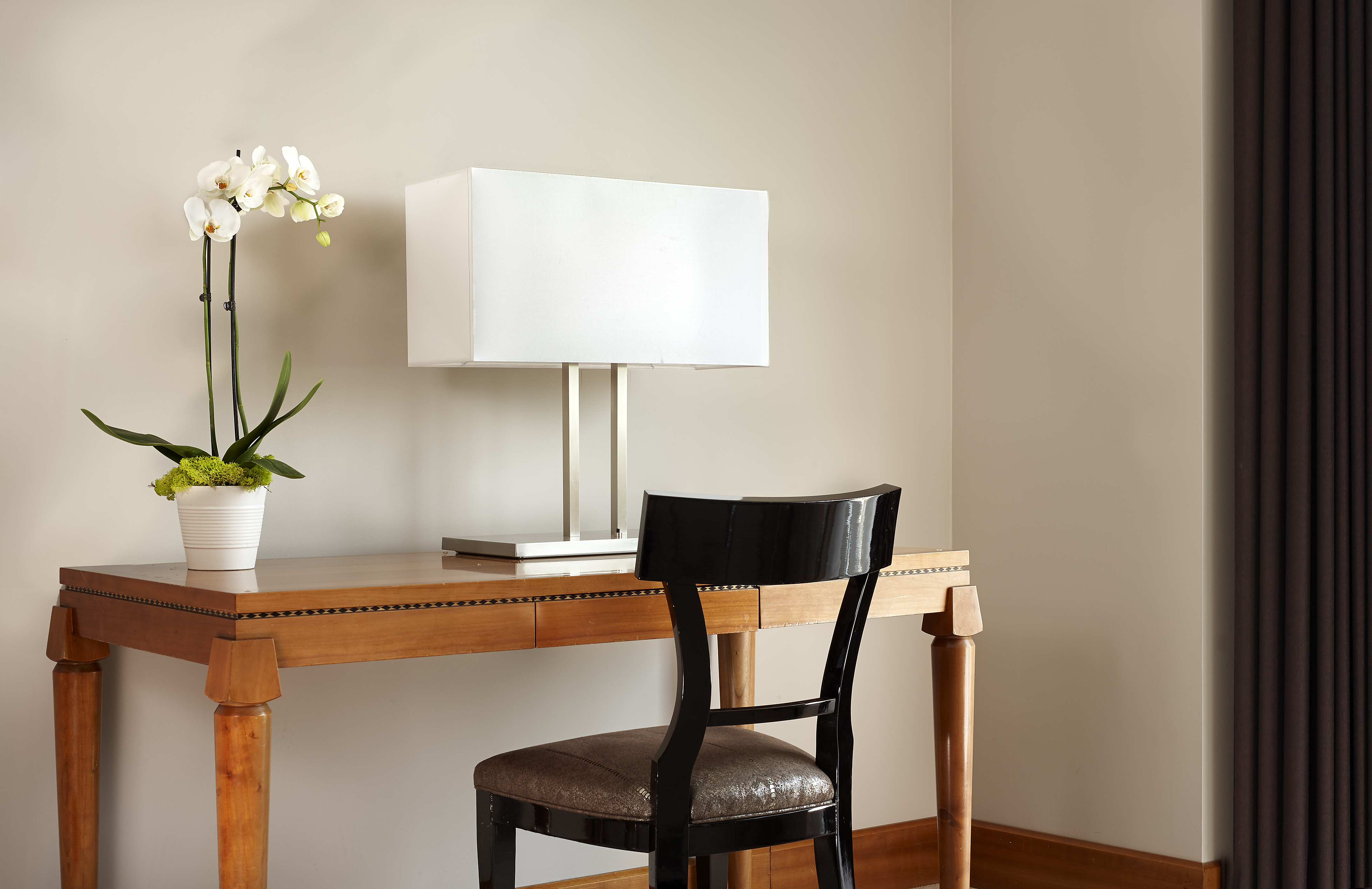 Business Corner Suite City View Business Corner Suite City View