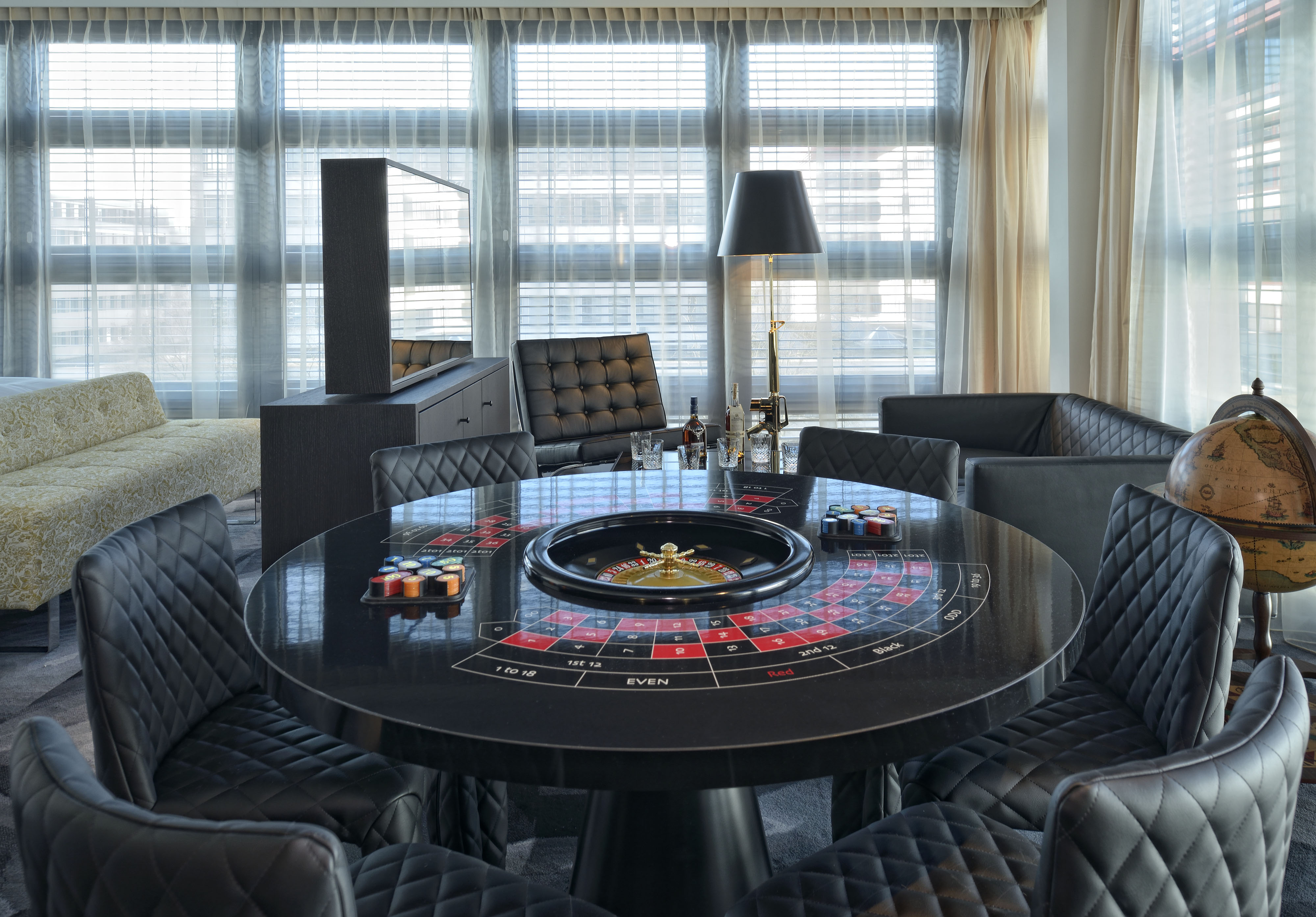 Gentleman Suite Gentleman Suite