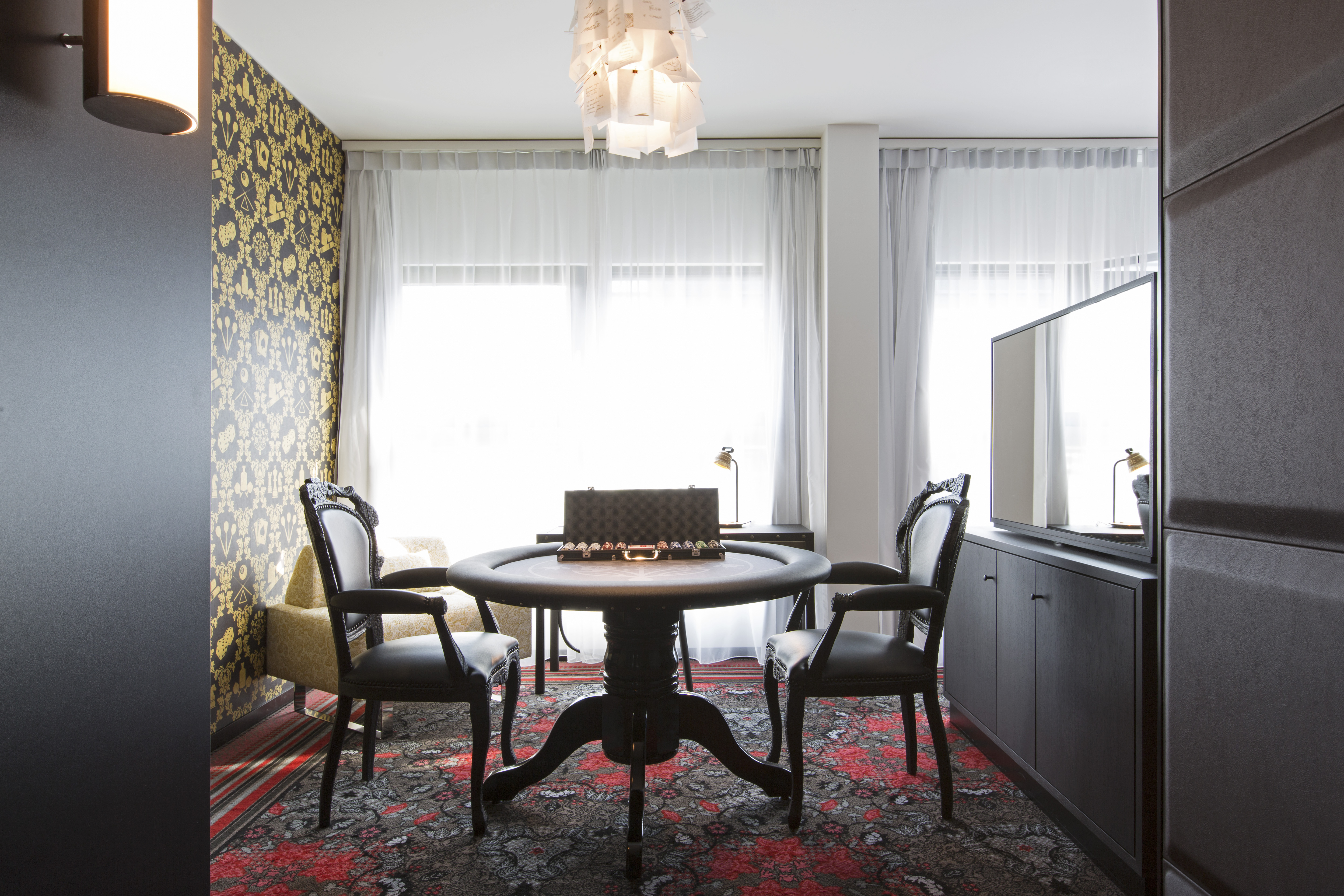 Poker Face Suite Poker Face Suite