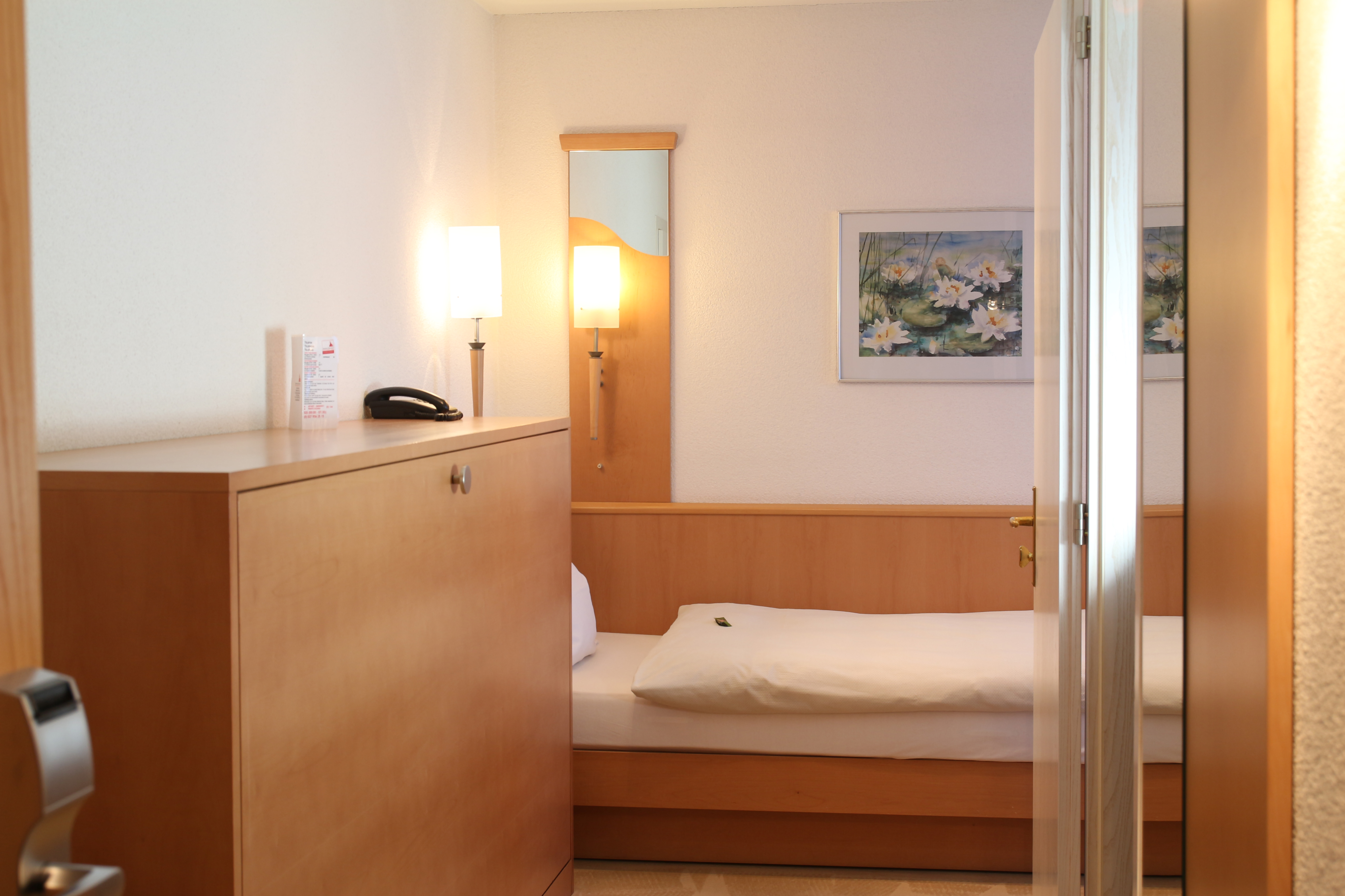 Einzelzimmer Turm Hotel Grächerhof Einzelzimmer Turm Hotel Grächerhof