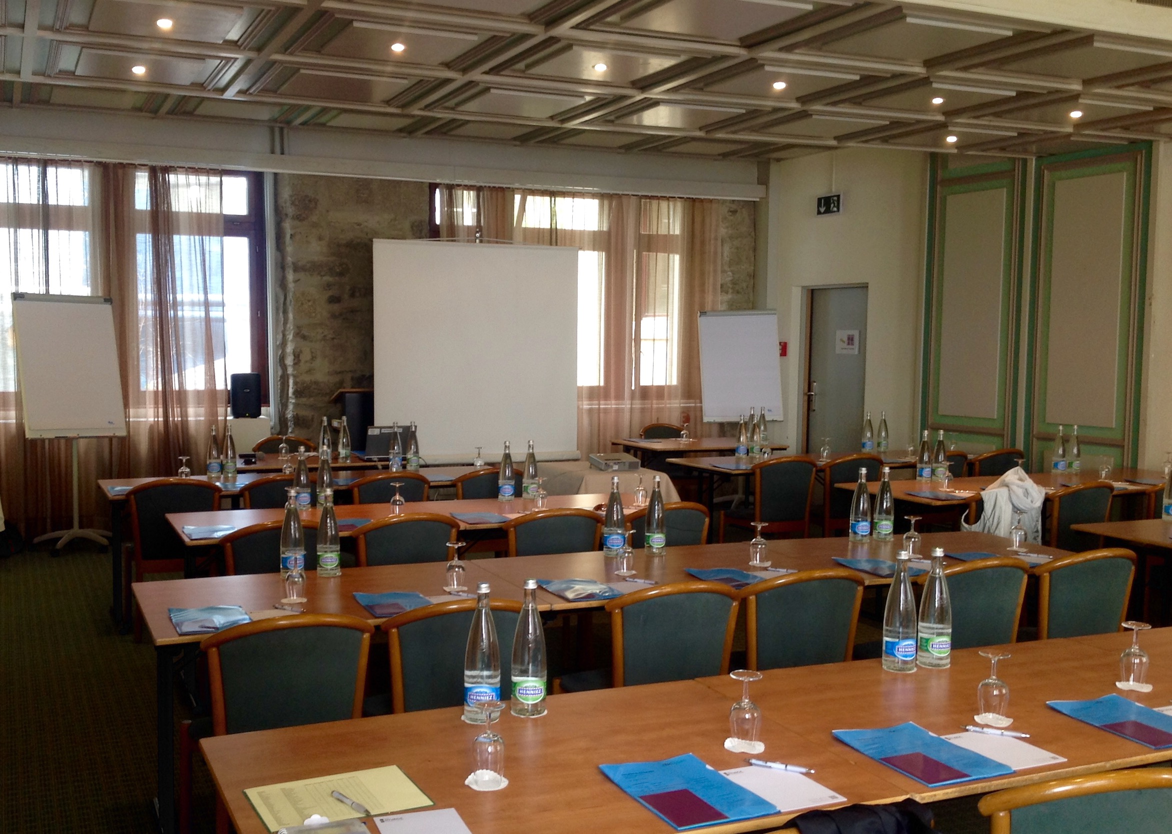 salle du lac jusqu a 80 personnes salle du lac jusqu a 80 personnes