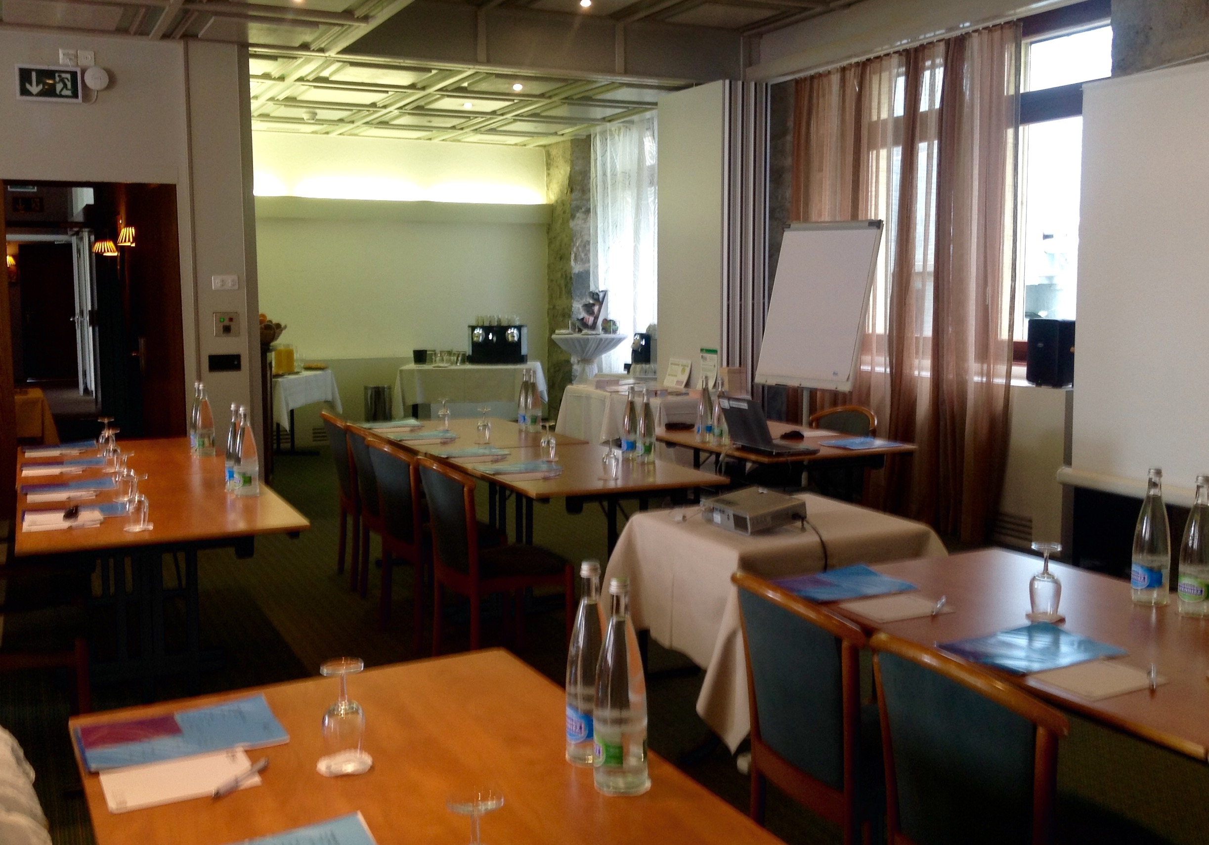 salle du lac et salle du bourg salle du lac et salle du bourg