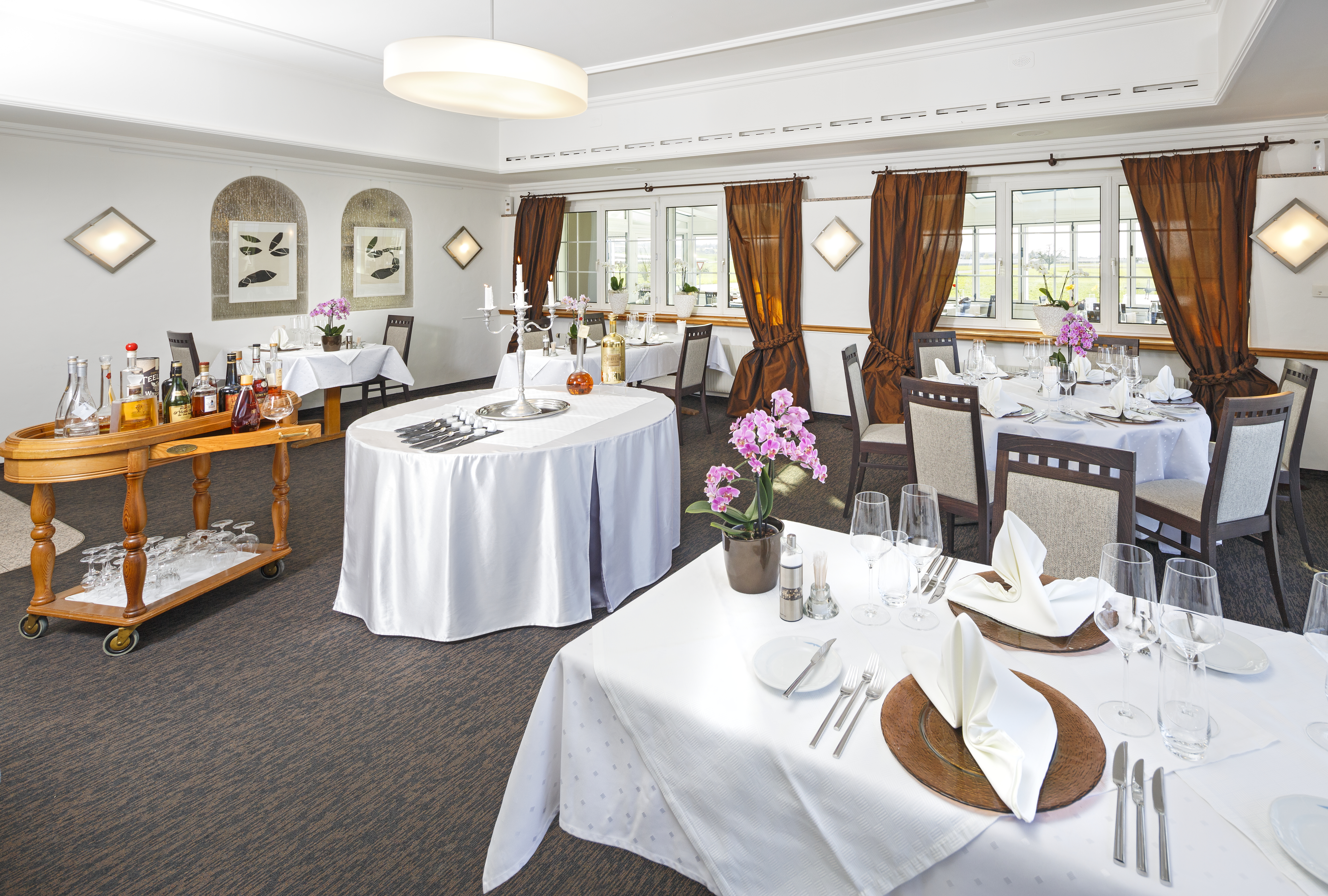 A LA CARTE A LA CARTE