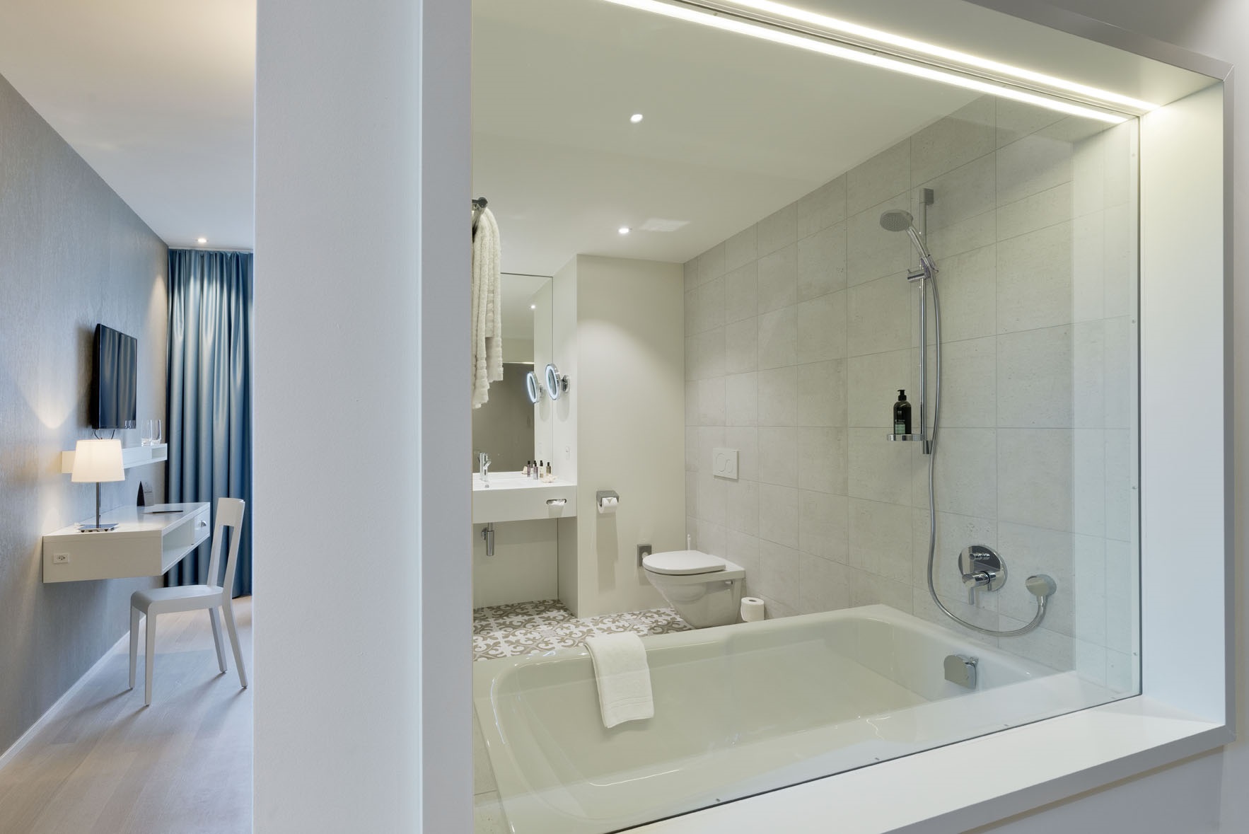 Hotel Kettenbrücke – image