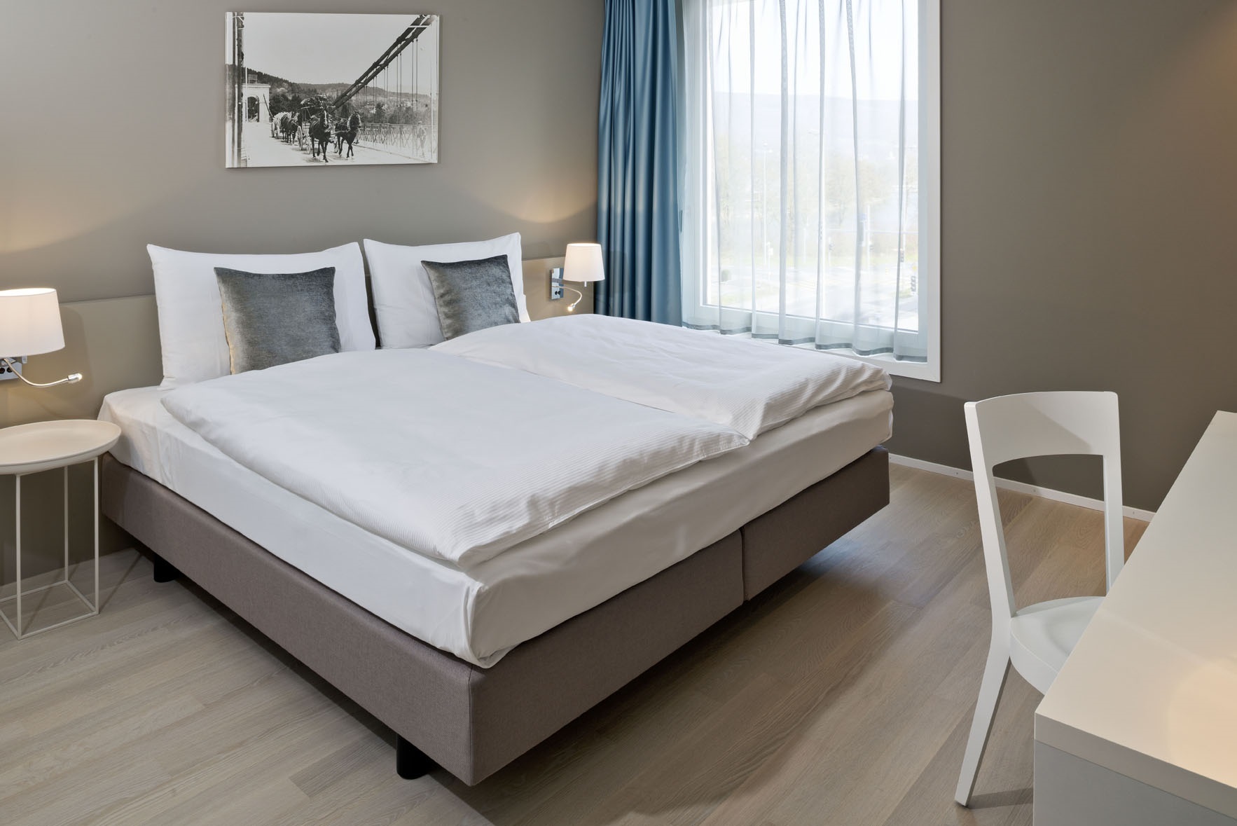 Hotel Kettenbrücke – image