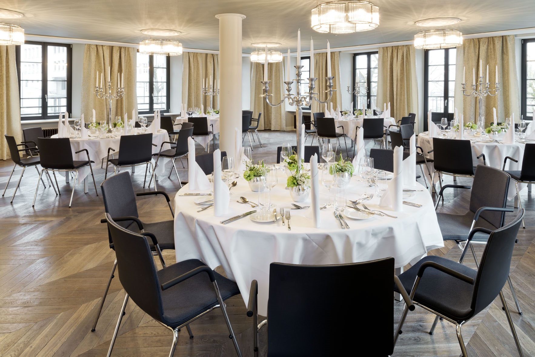 Hotel Kettenbrücke – image