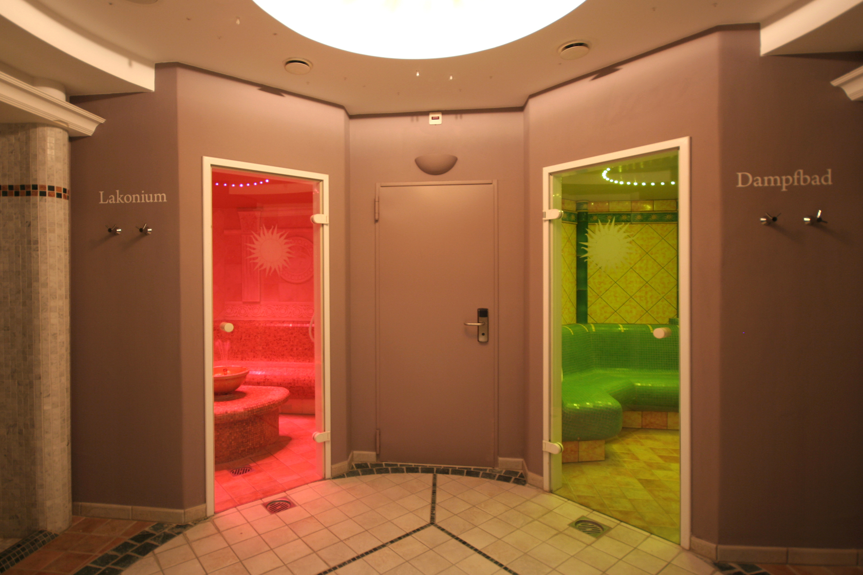 Dampfbad & Laconium Dampfbad & Laconium