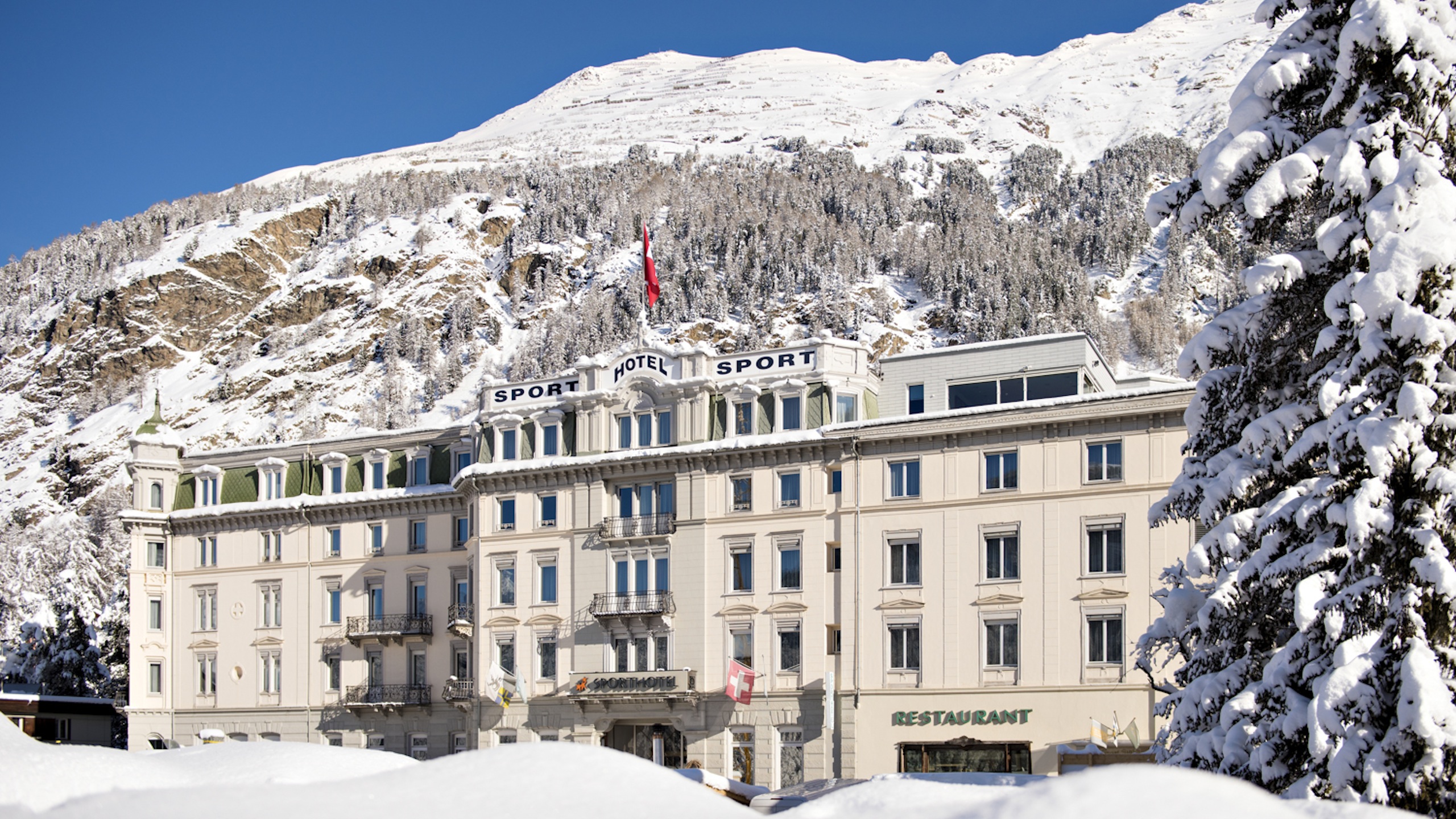 Sporthotel im Winter Sporthotel im Winter