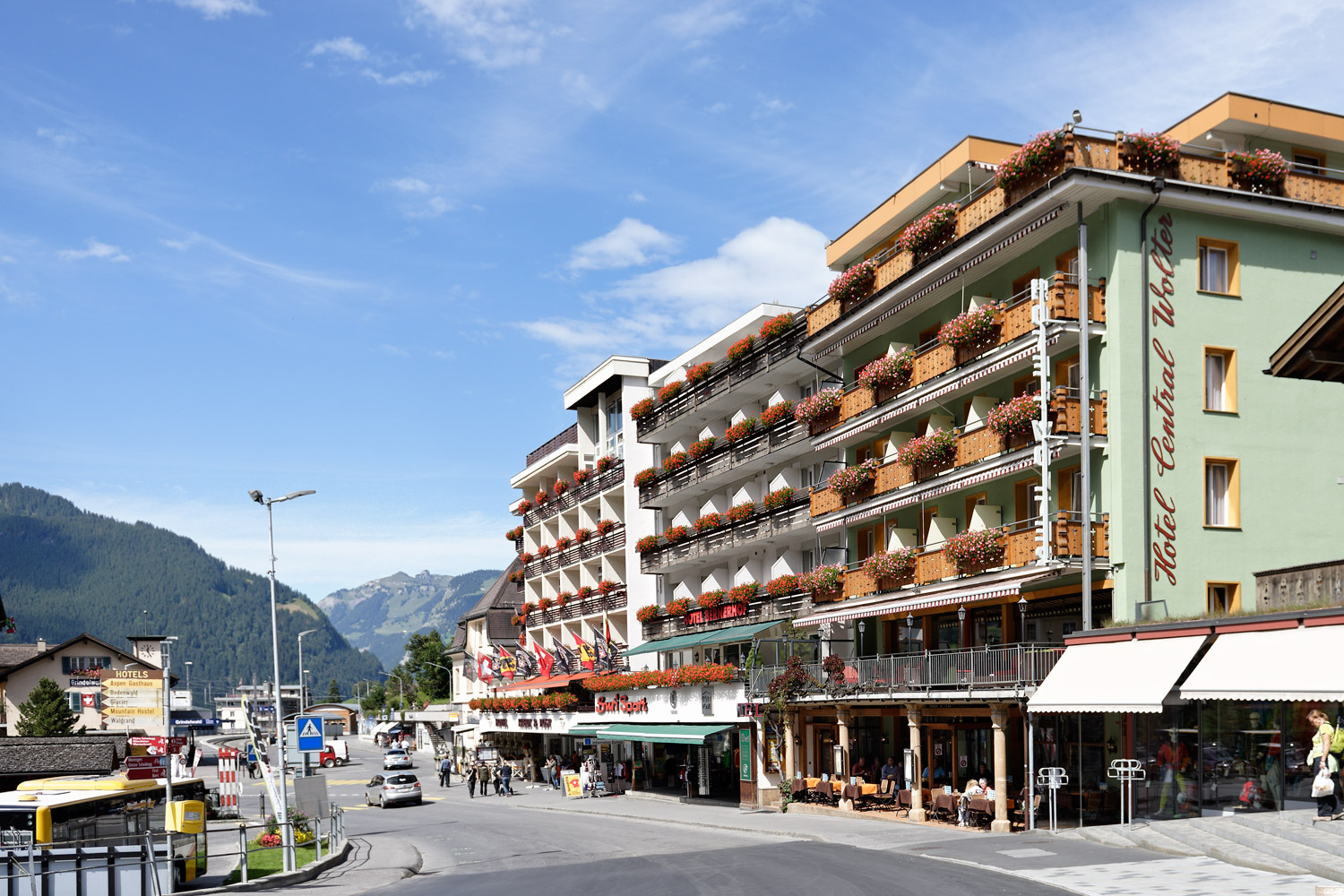 Aussenansicht Richtung Bahnhof Aussenansicht Richtung Bahnhof