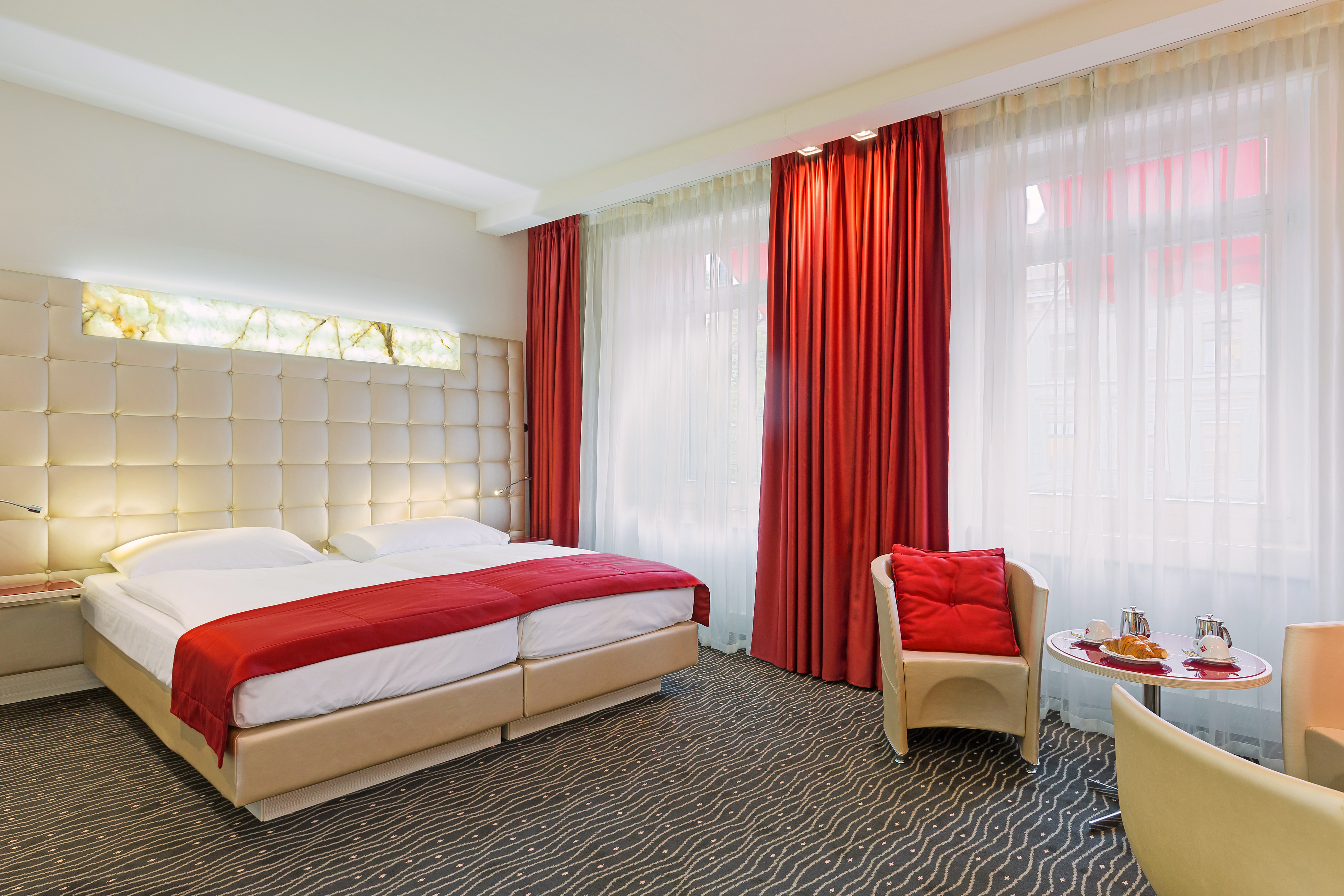 Double Deluxe Double Deluxe