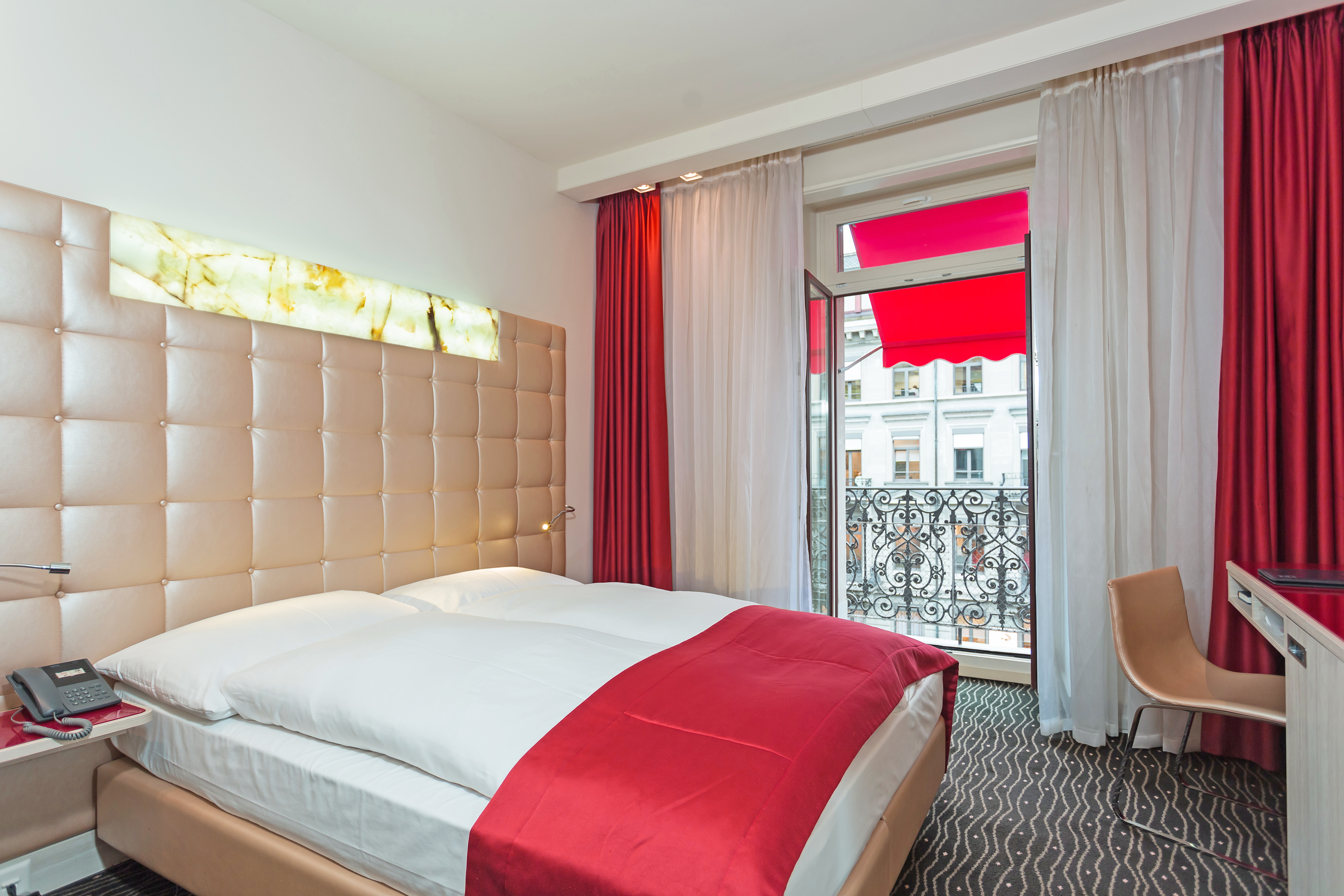 Queen Comfort Queen Comfort