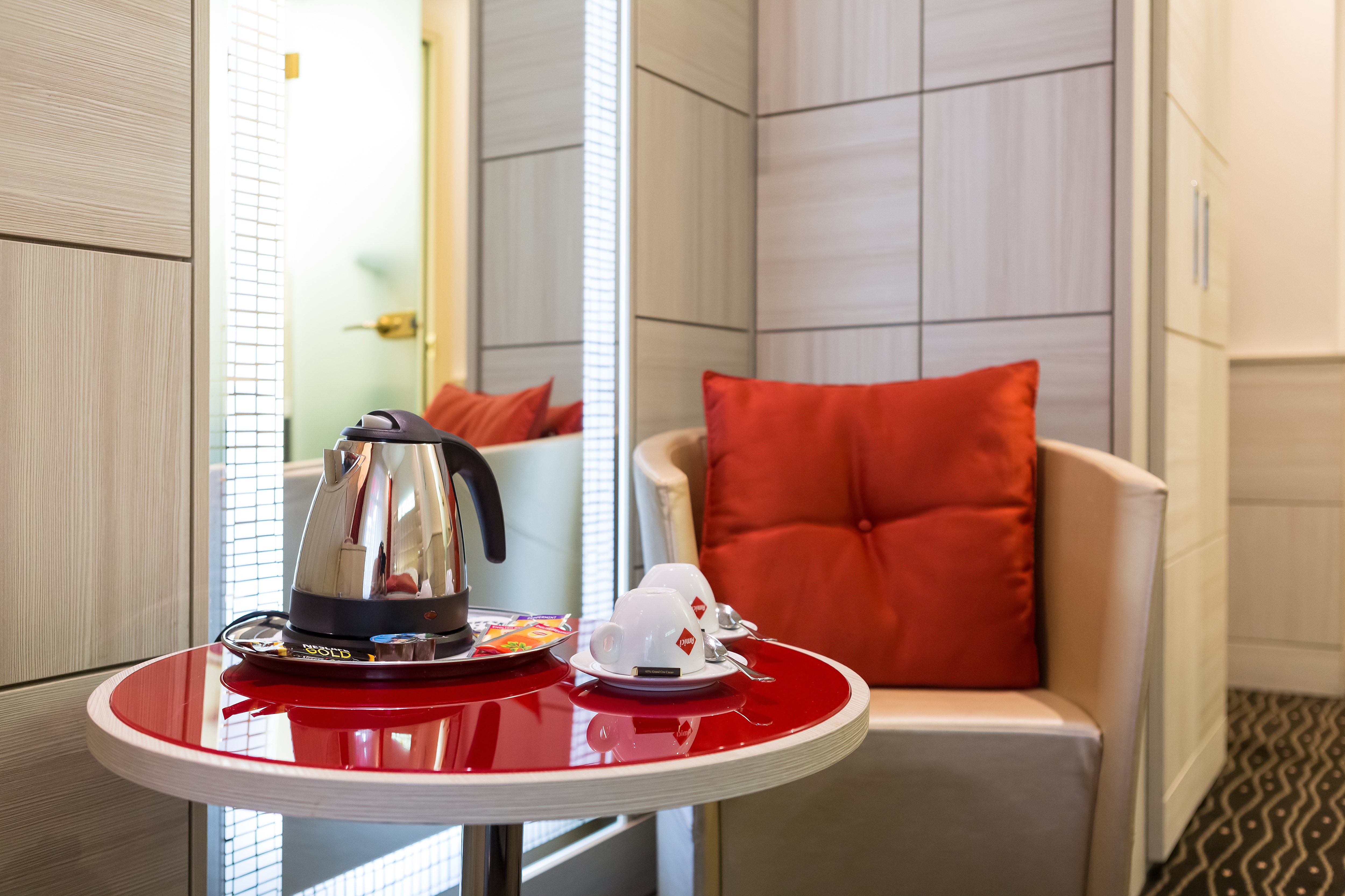 Queen Comfort Queen Comfort