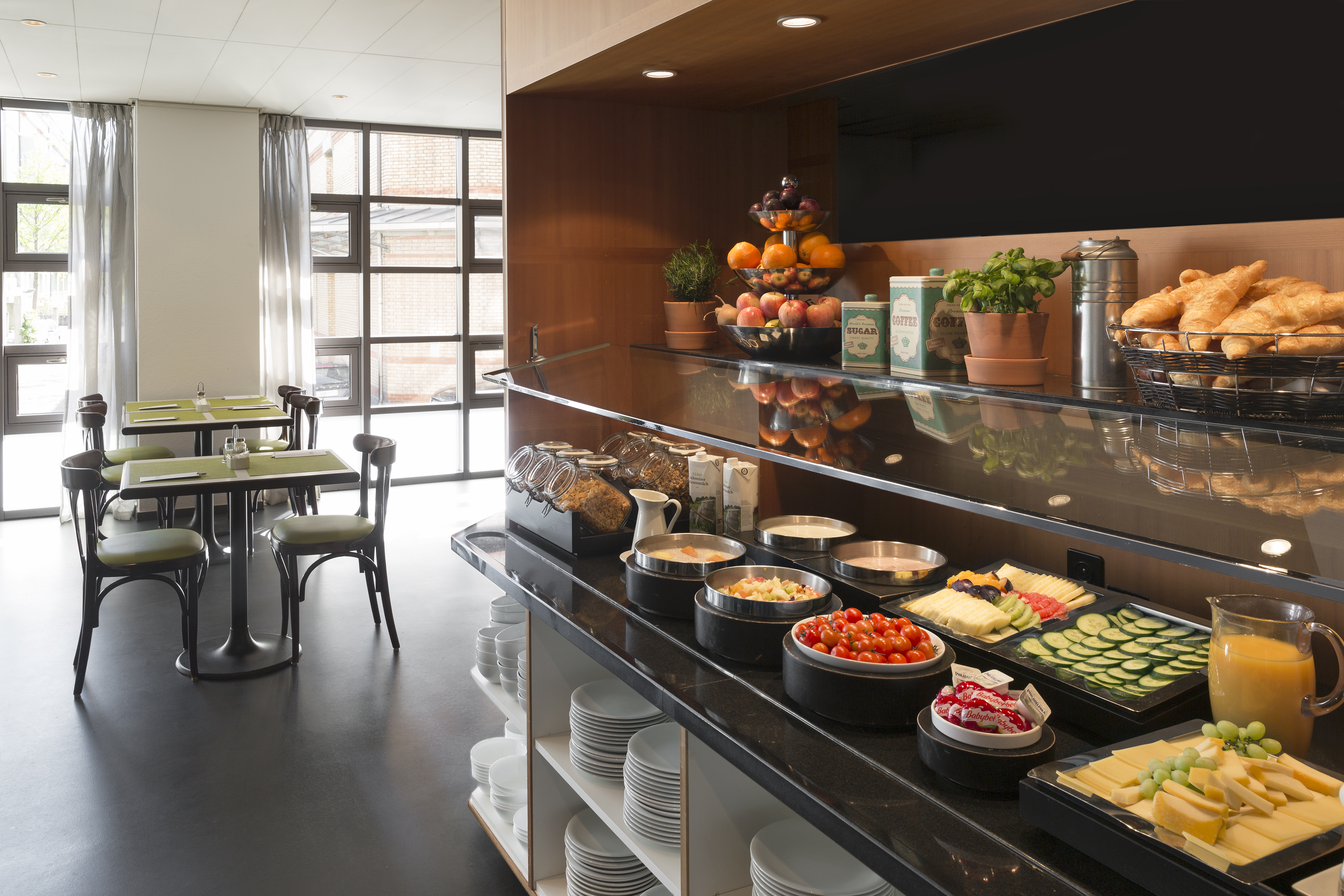 Kontinentales Frühstücksbuffet Kontinentales Frühstücksbuffet