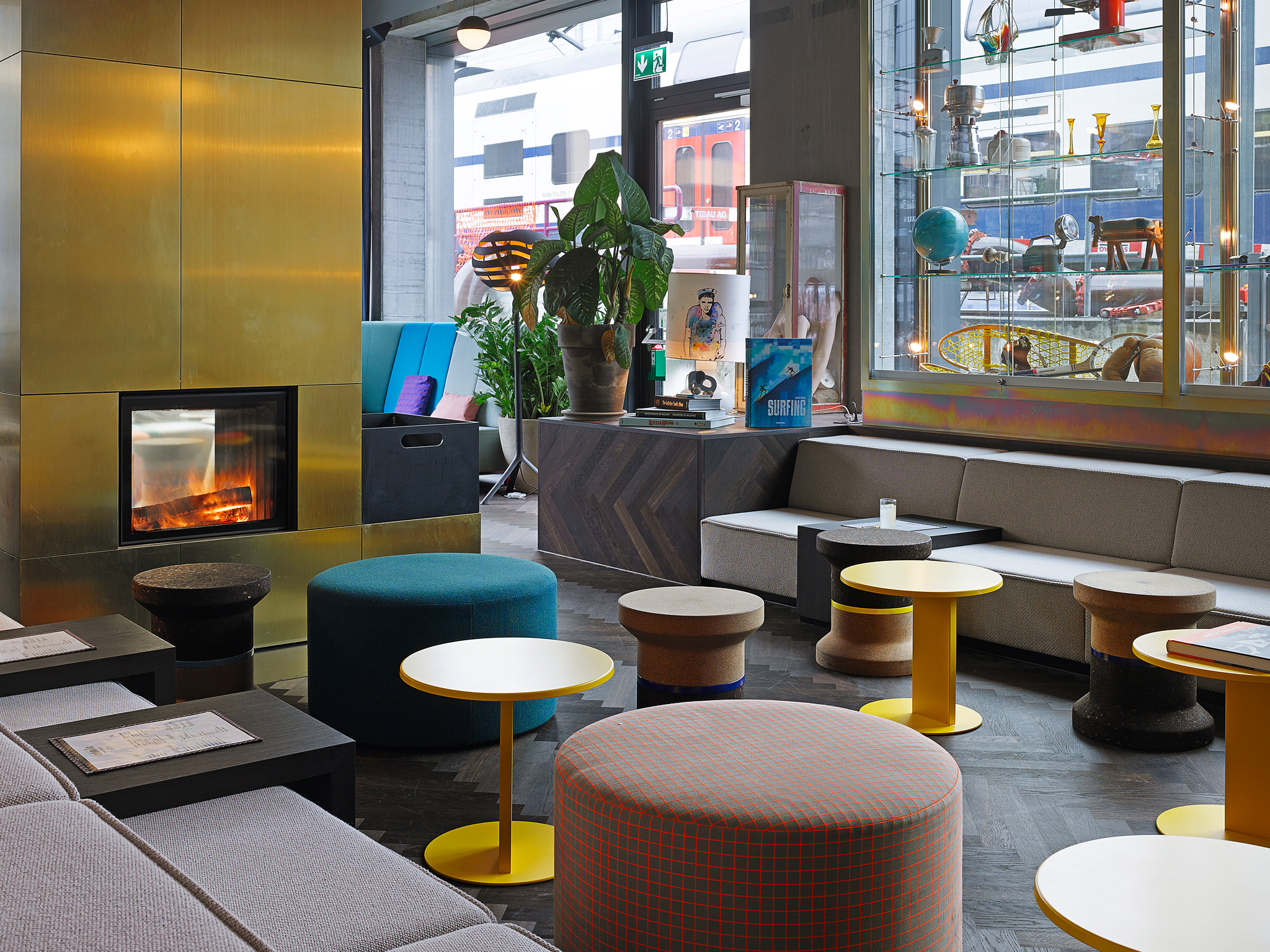 Cheminee Lounge Cheminee Lounge