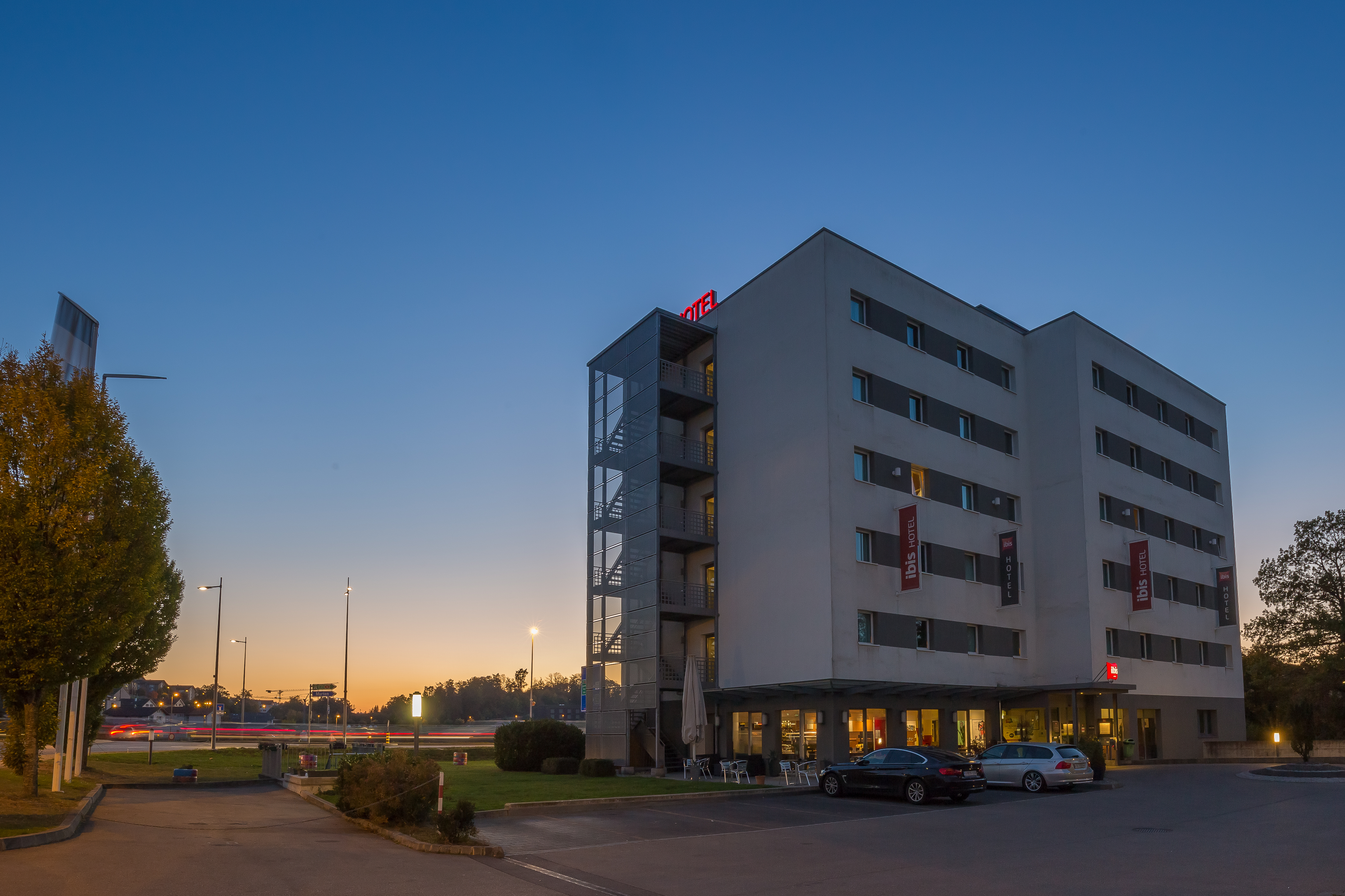 Extérieur et parking Extérieur et parking