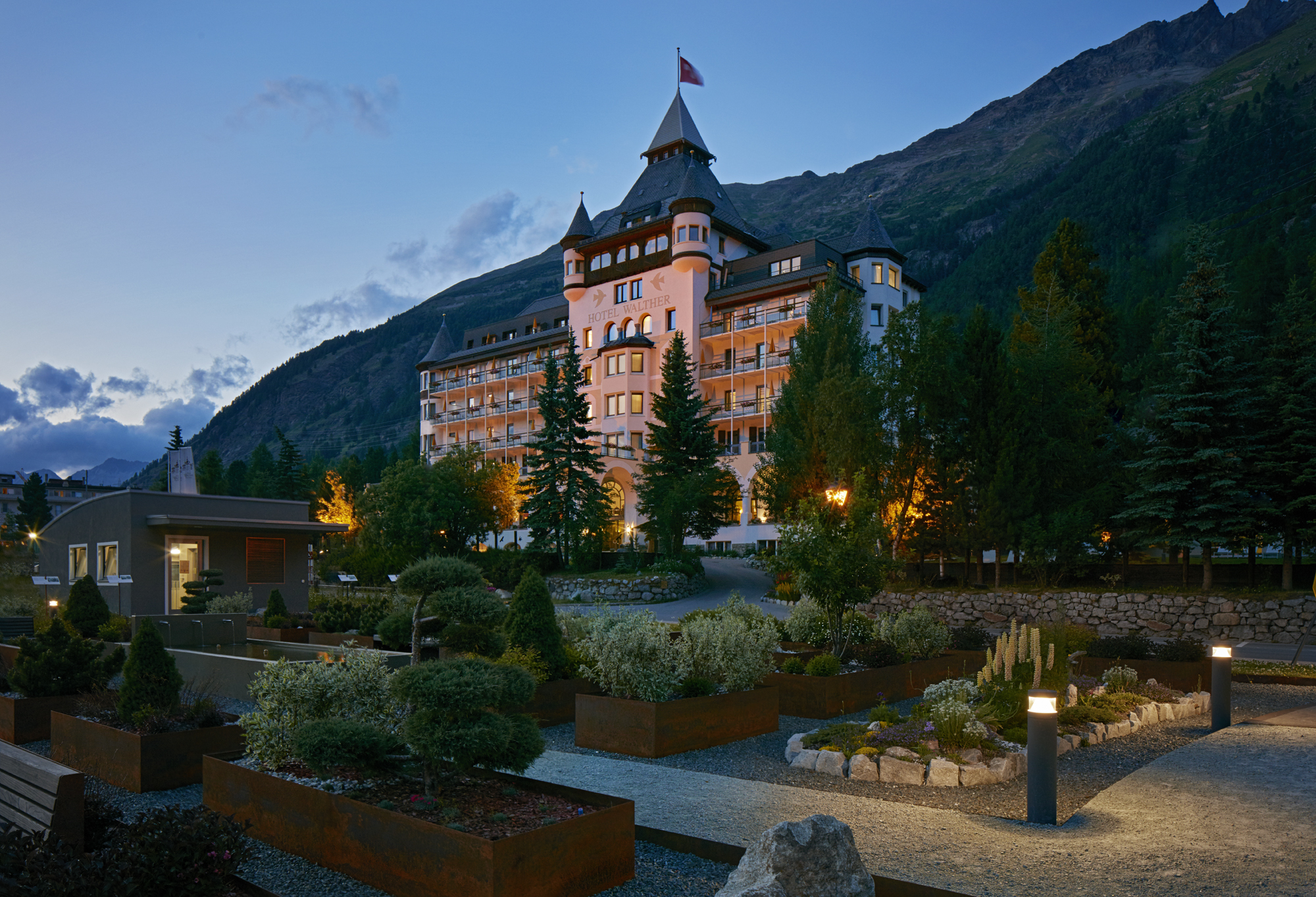 Aussenansicht Abenddämmerung Aussenansicht Abenddämmerung