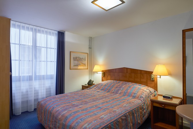 Hine Adon Fribourg City – image