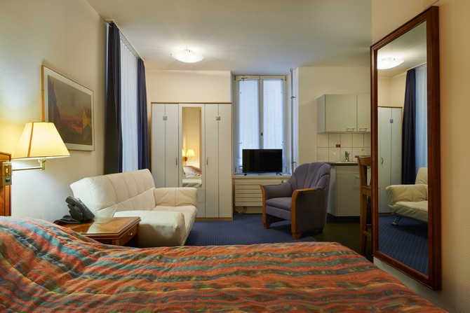 Hine Adon Fribourg City – image