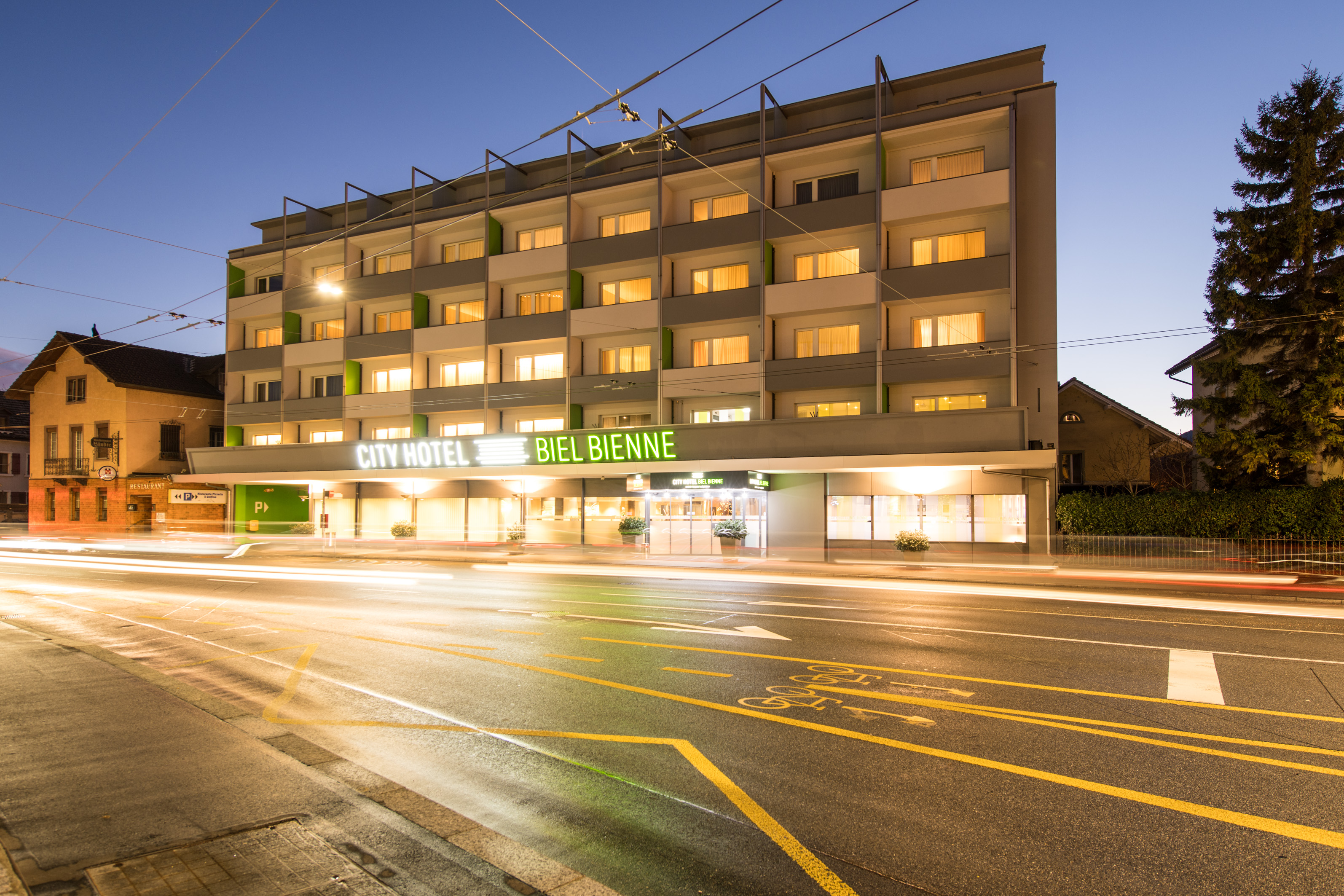 Cityhotel Biel Bienne by night Cityhotel Biel Bienne by night