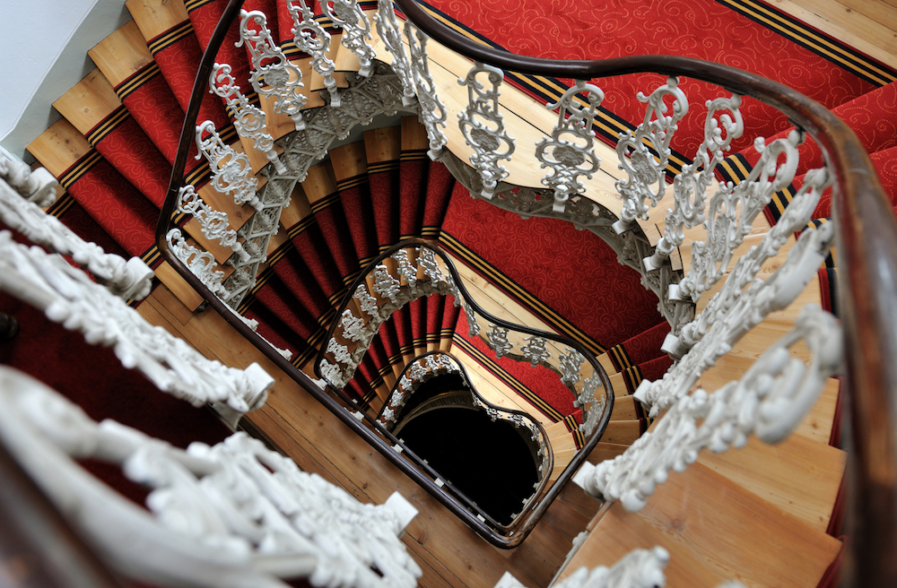 Grossartiges Treppenhaus im Sporthotel Grossartiges Treppenhaus im Sporthotel