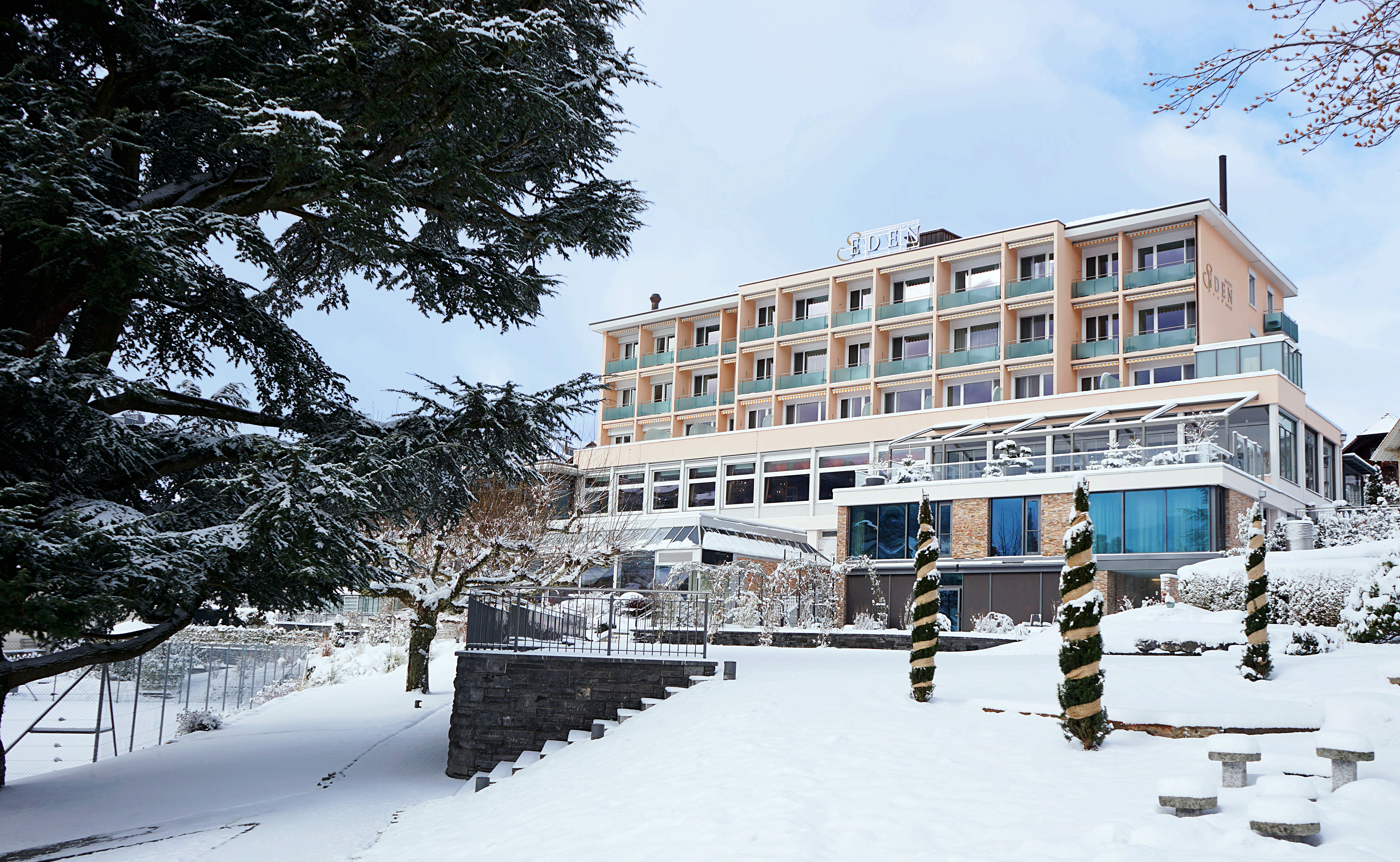 Hotel Eden Spiez - Aussenansicht Winter Hotel Eden Spiez - Aussenansicht Winter