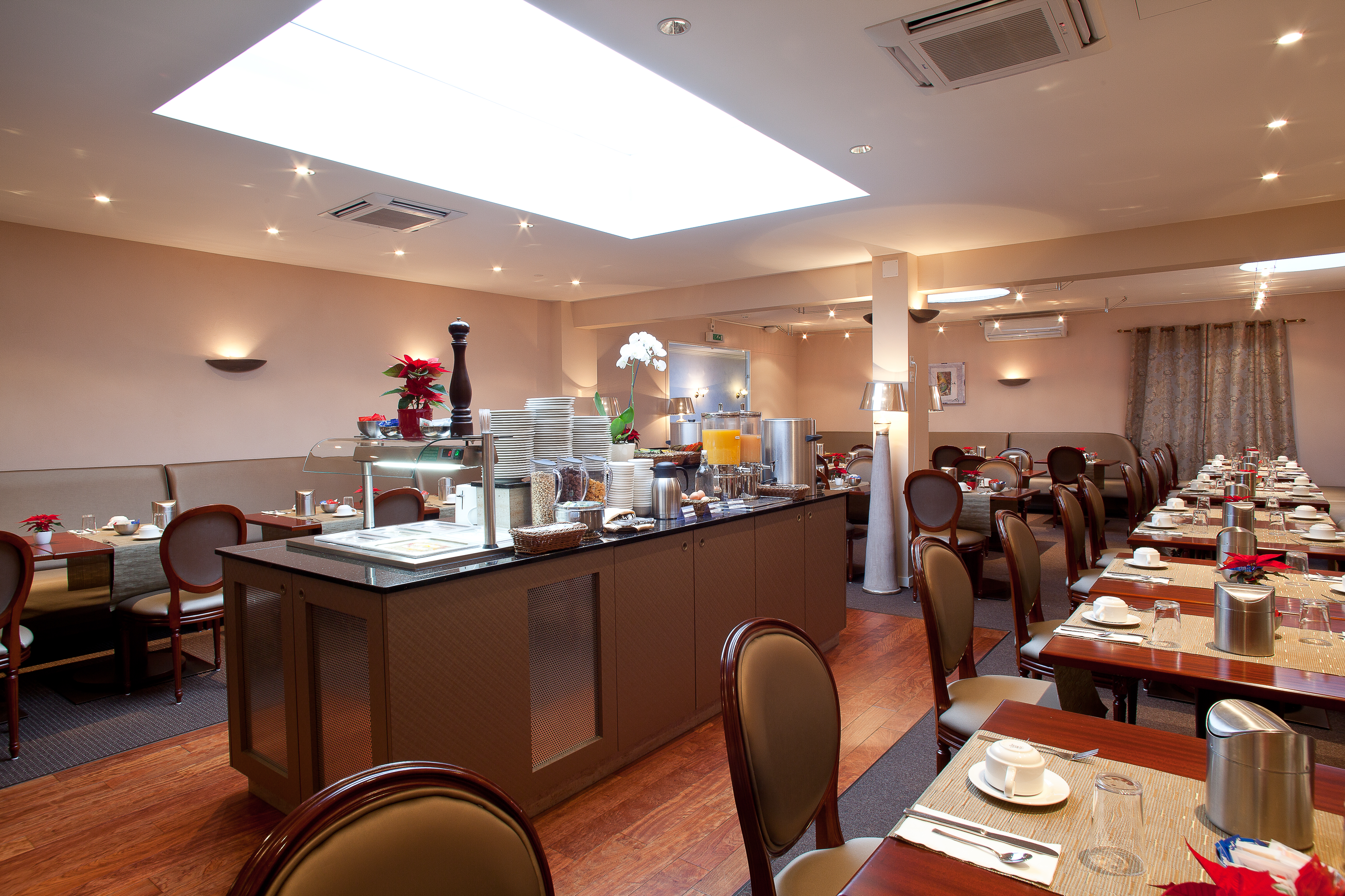 Hotel Drake Longchamp – image