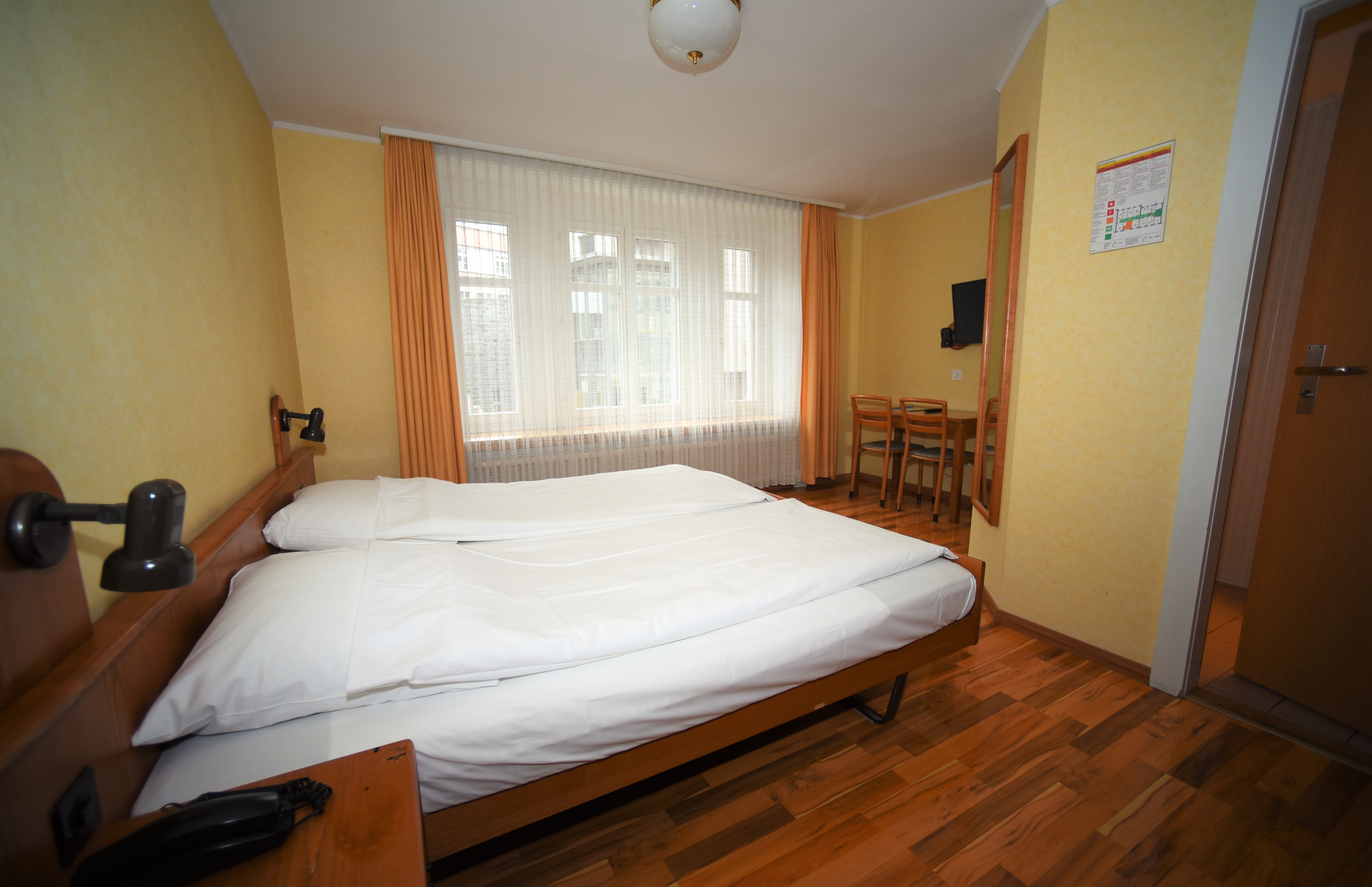 Doppelzimmer Doppelzimmer